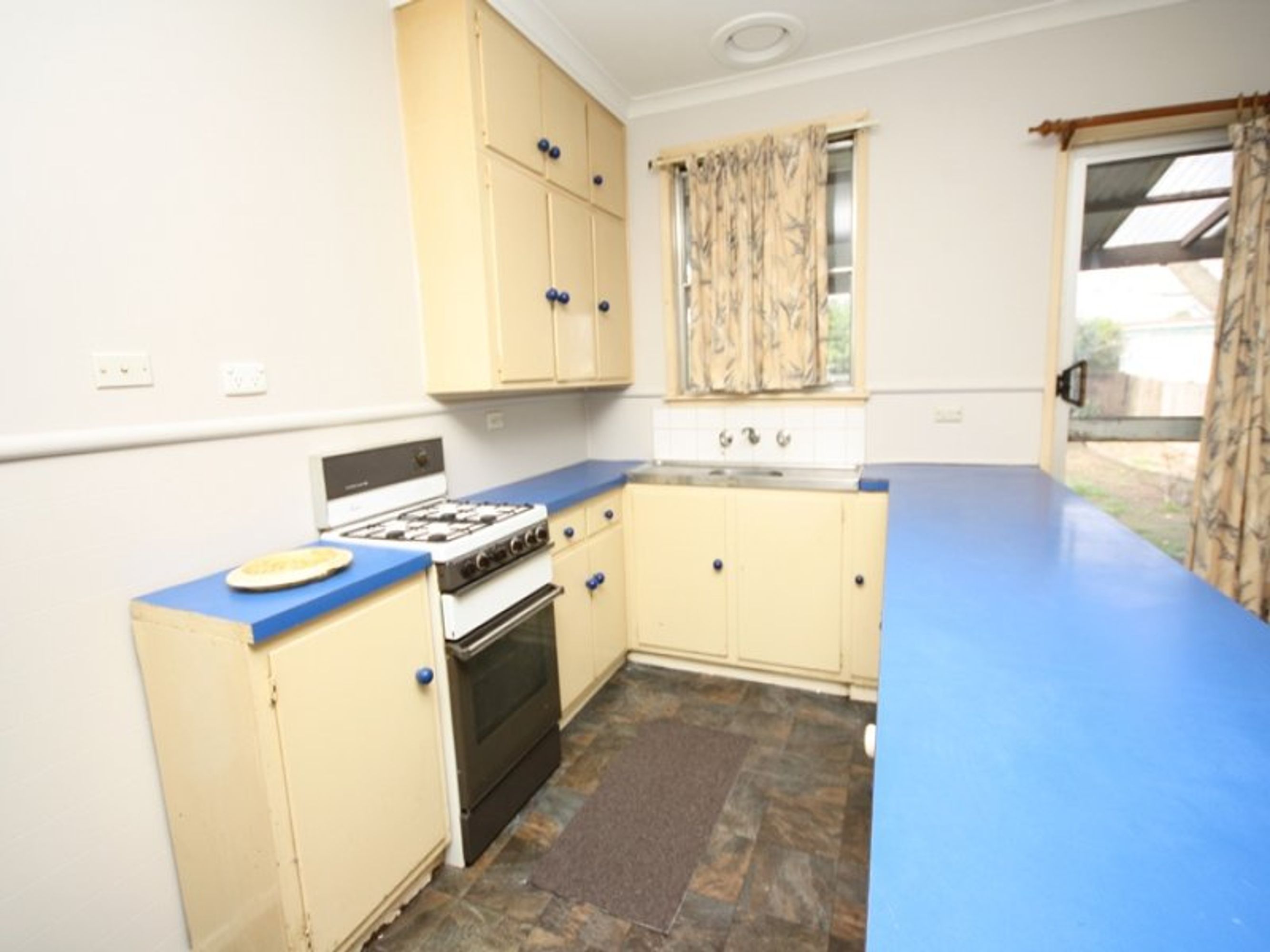 76 Albert Street, Horsham VIC 3400, Horsham - Thumbnail 4
