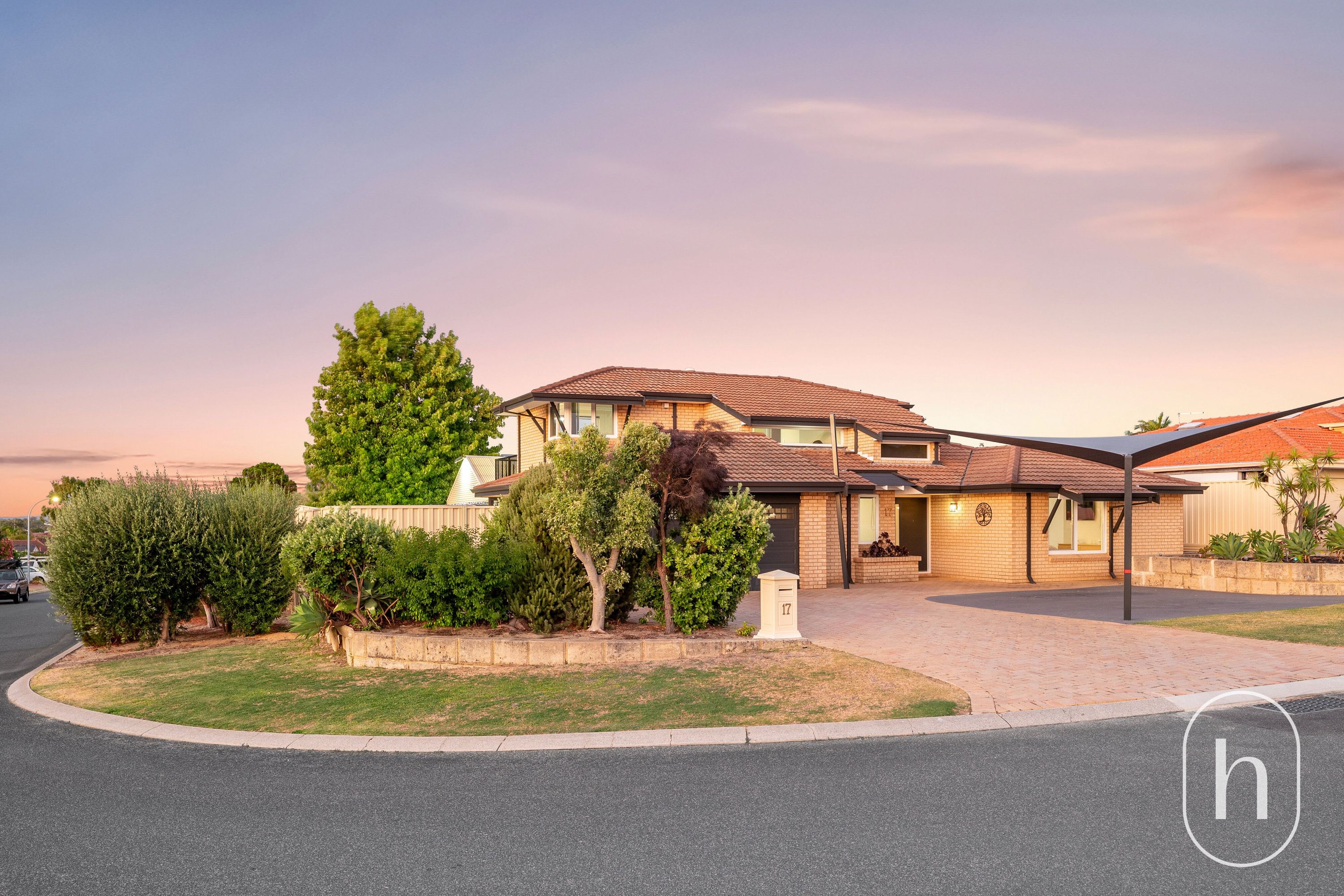 17 AVIEMORE LOOP, Kingsley - Thumbnail 2