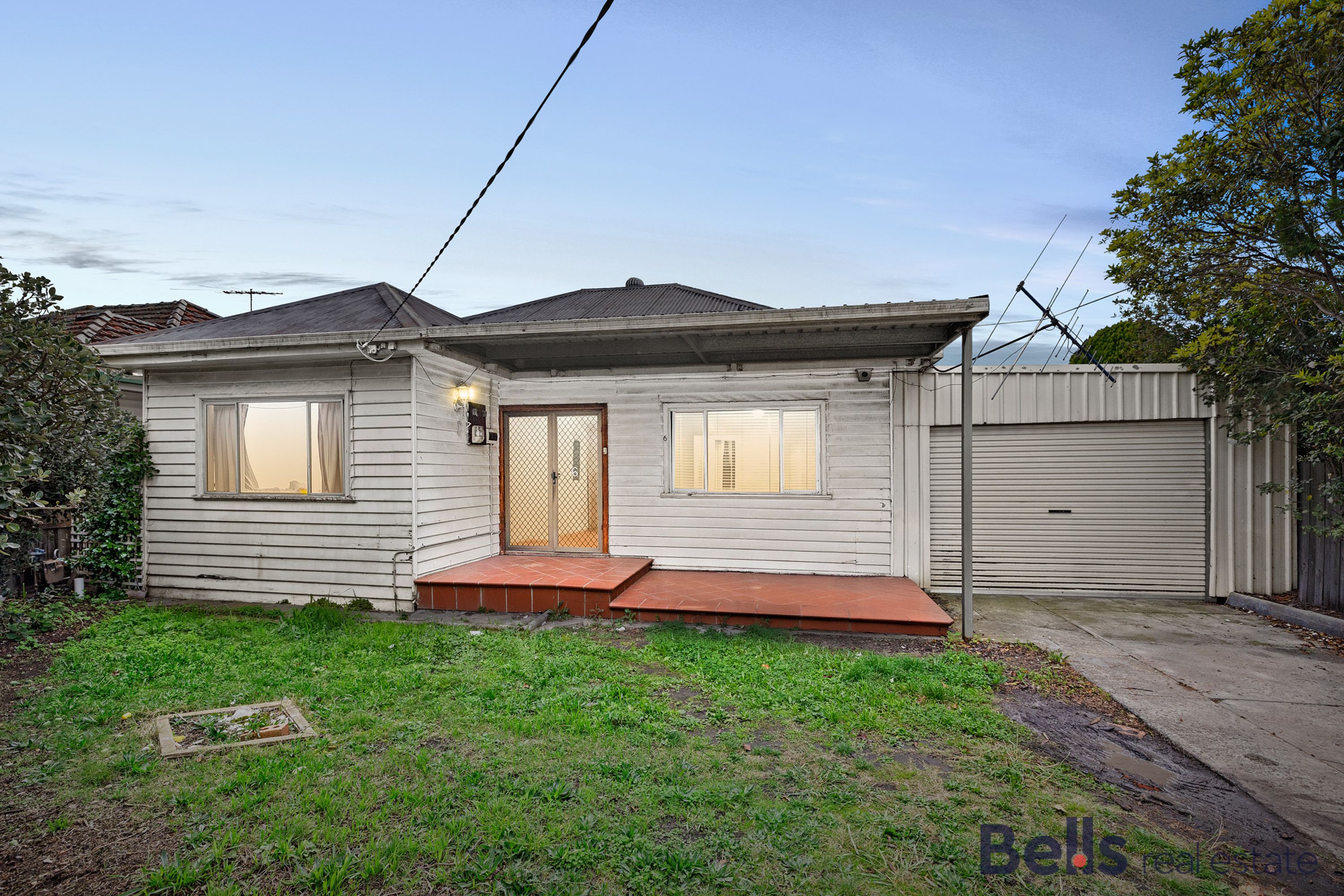 6 Bradman Street, Sunshine North - Thumbnail 2