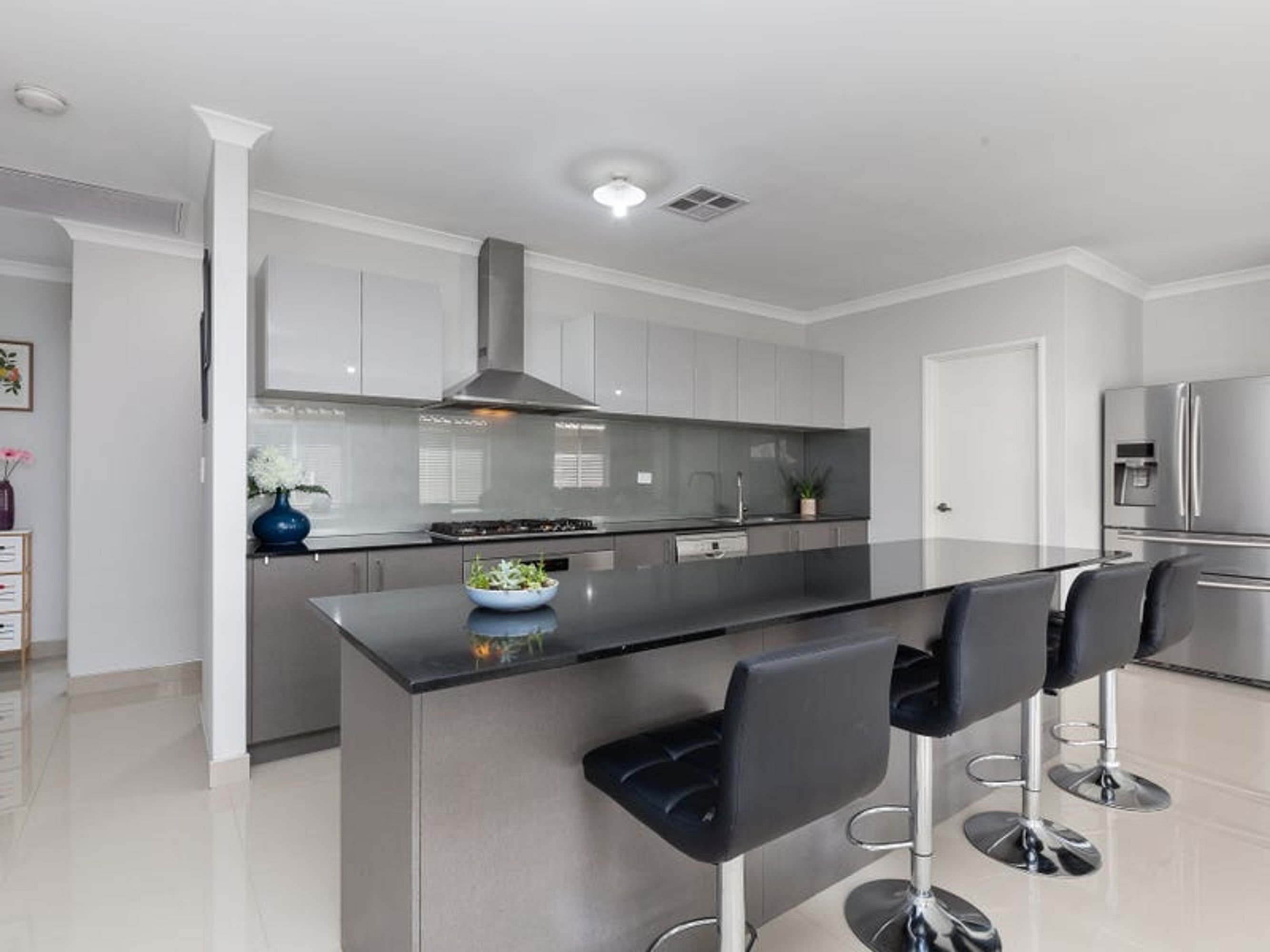 8 Balivanich Loop, Seville Grove - Thumbnail 2