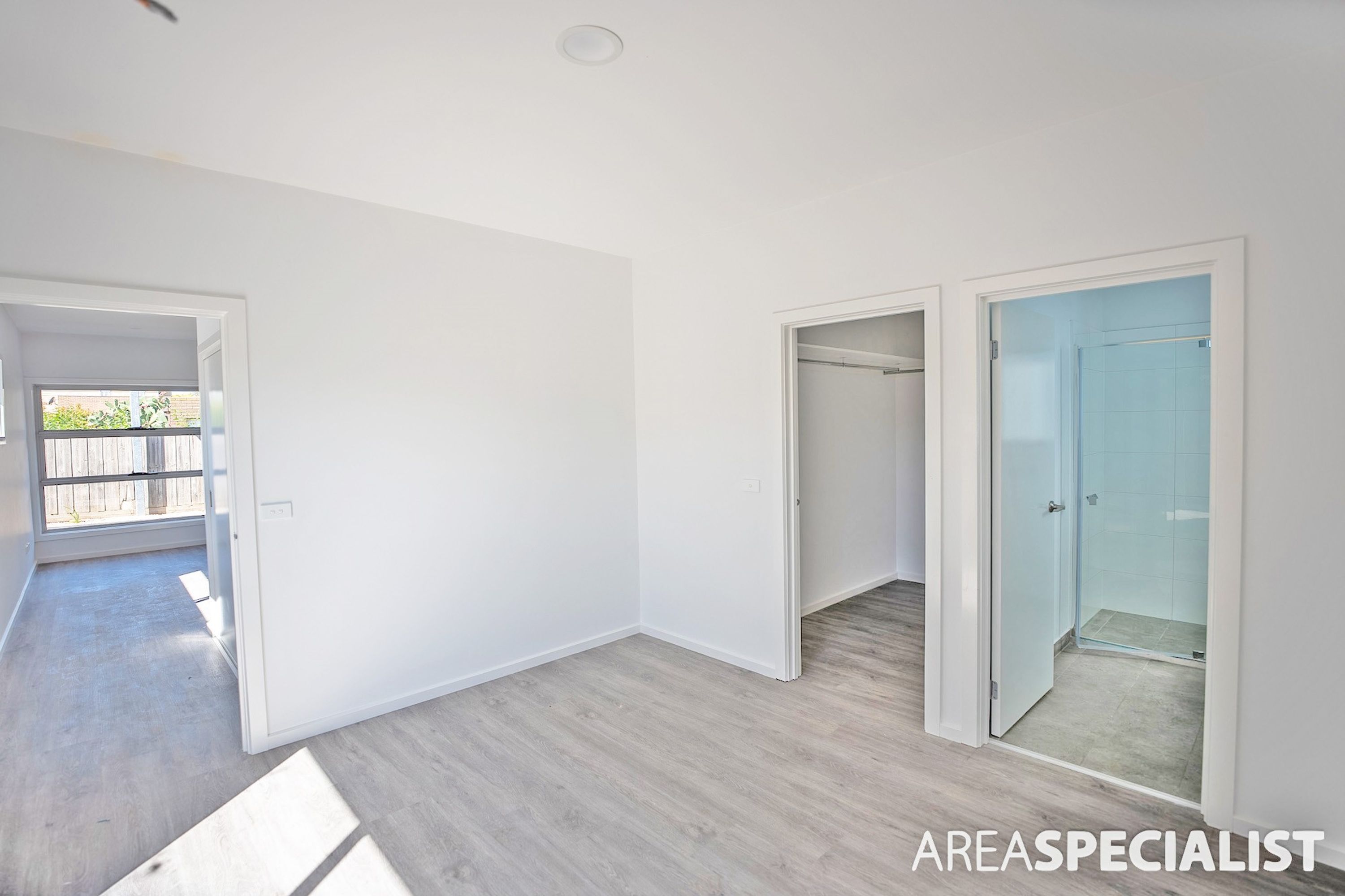 4/4 Graceburn Grove, St Albans VIC 3021, St Albans - Thumbnail 5