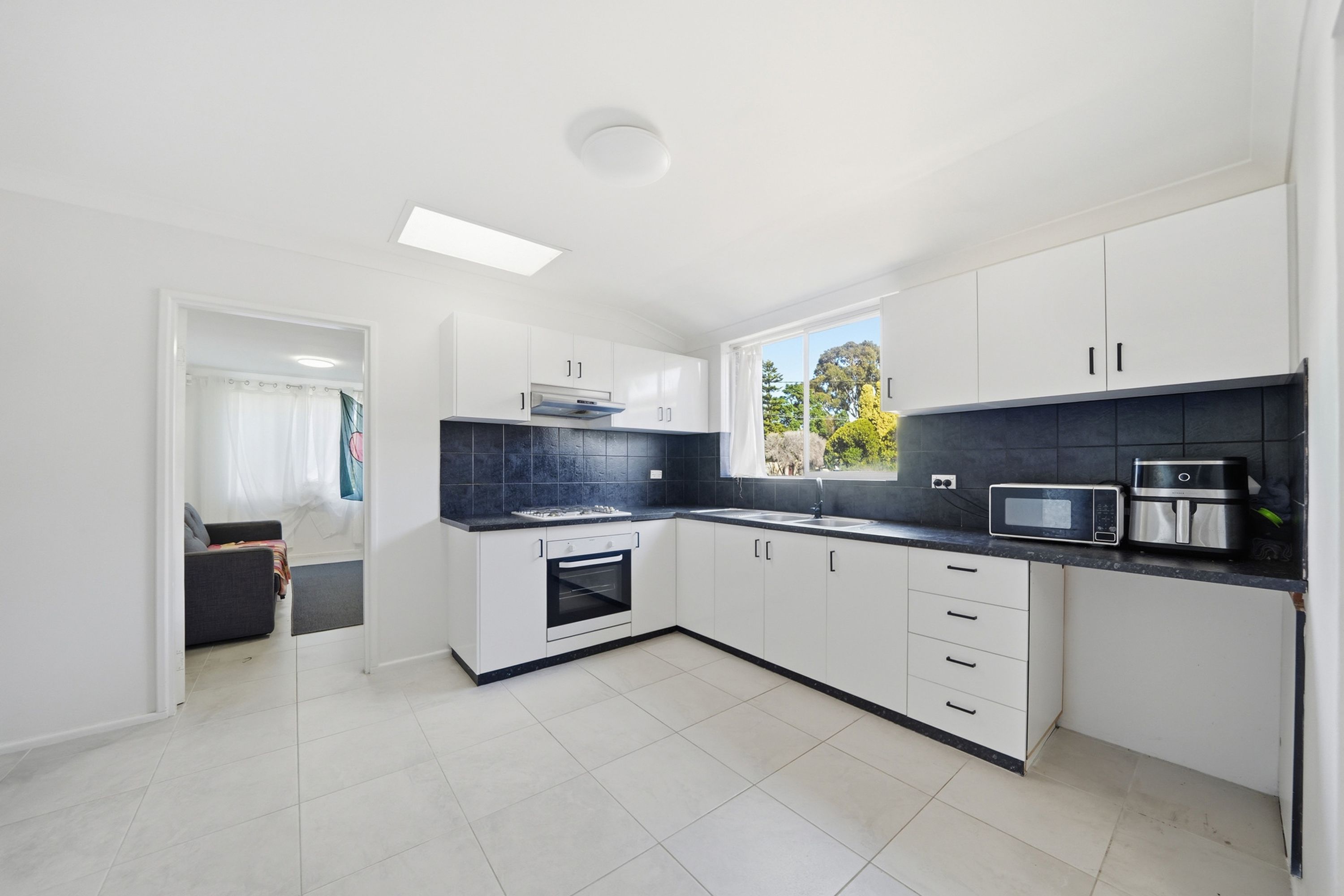 34 Redtingle Road, Camillo, Camillo - Thumbnail 5