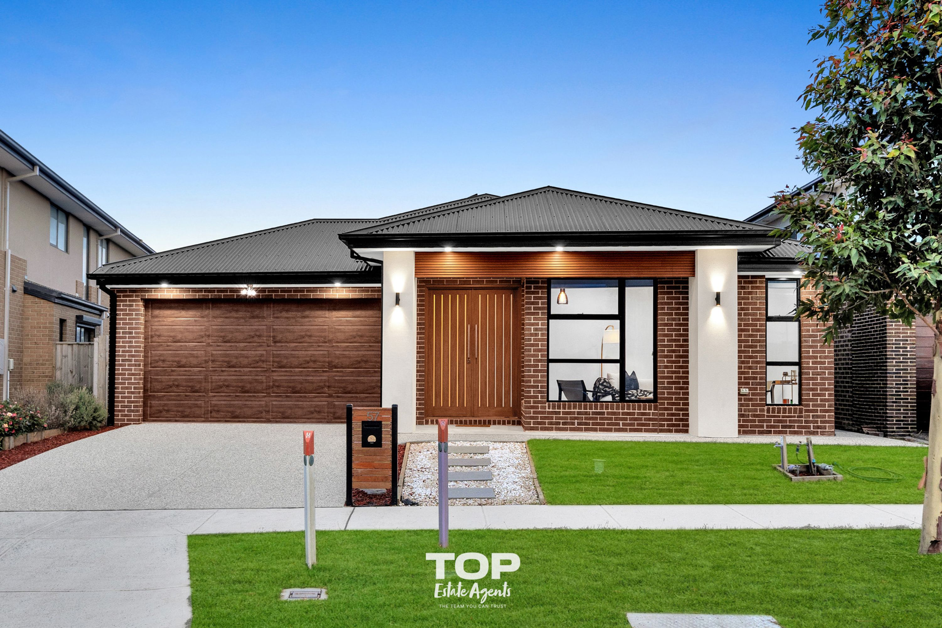 57 Yeungroon Blvd, Clyde North - Thumbnail 2