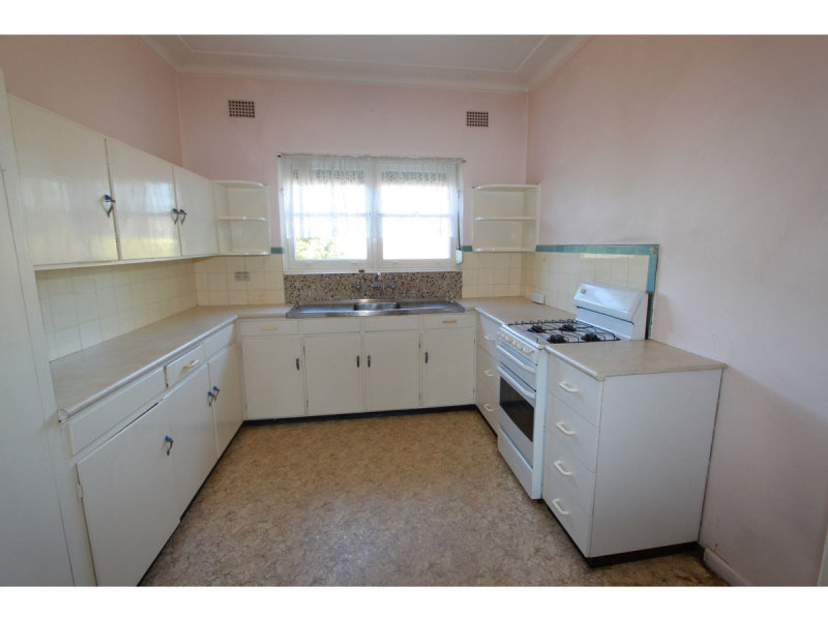 13 Railway Street, Banksia, Banksia - Thumbnail 3