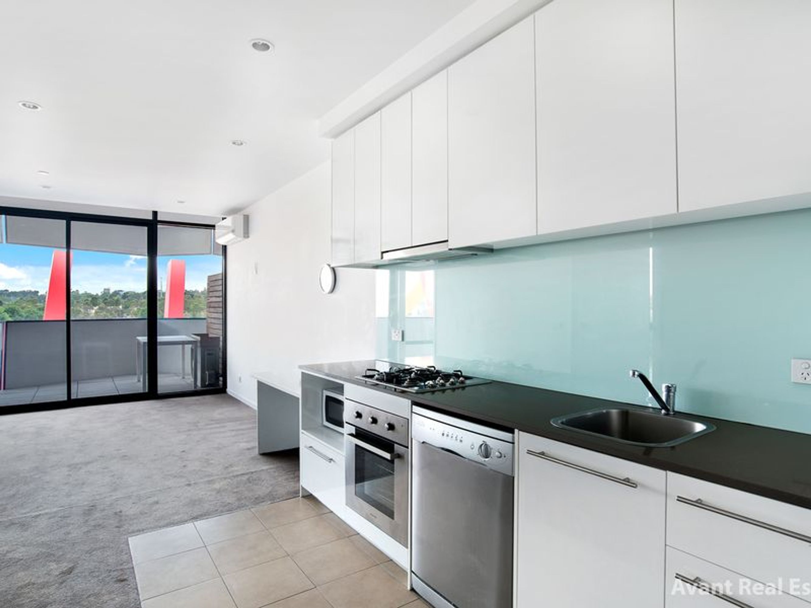 733/38 Mt Alexander Road, Travancore - Thumbnail 2