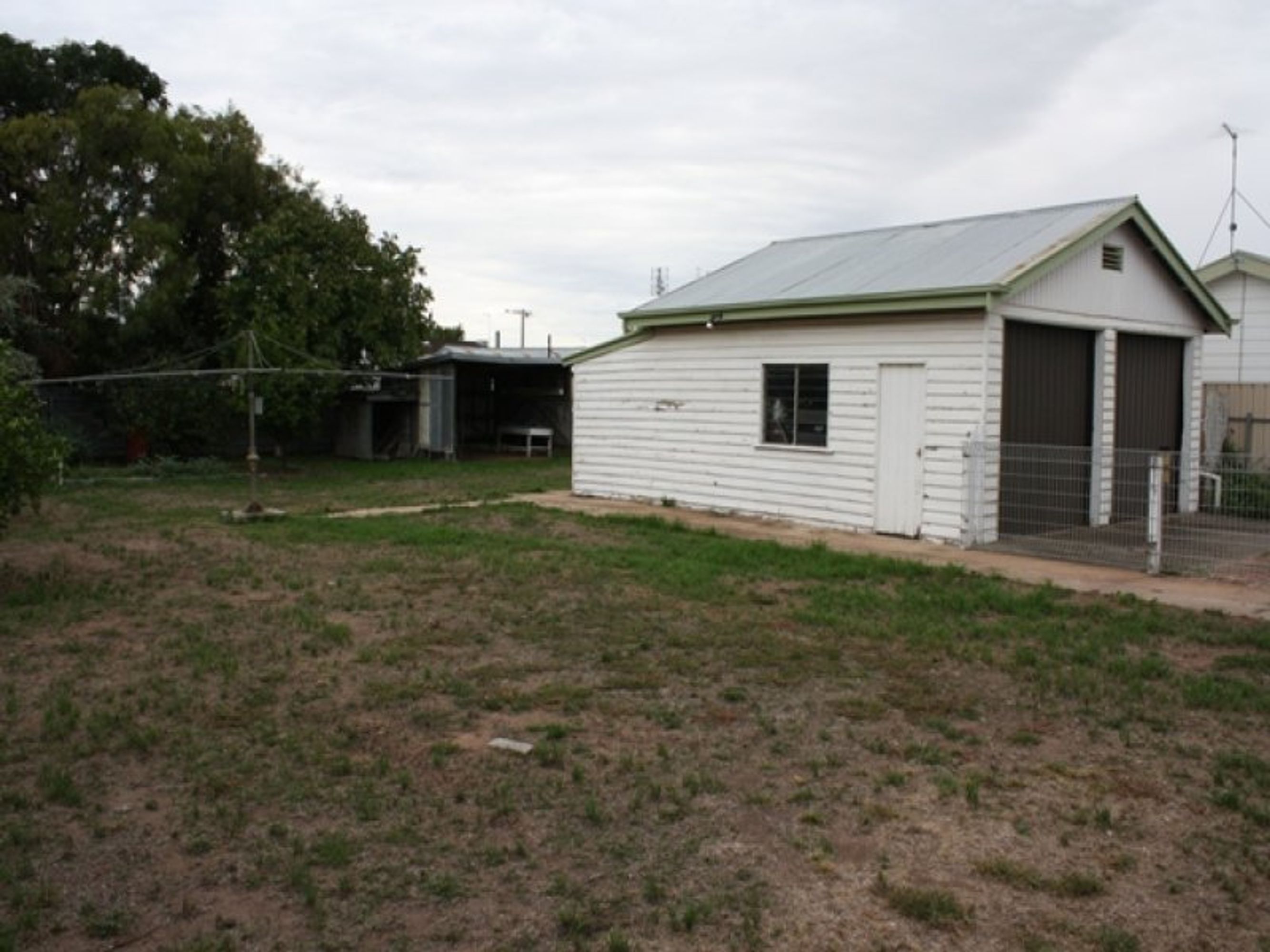 13 Olga Avenue, Horsham VIC 3400, Horsham - Thumbnail 2