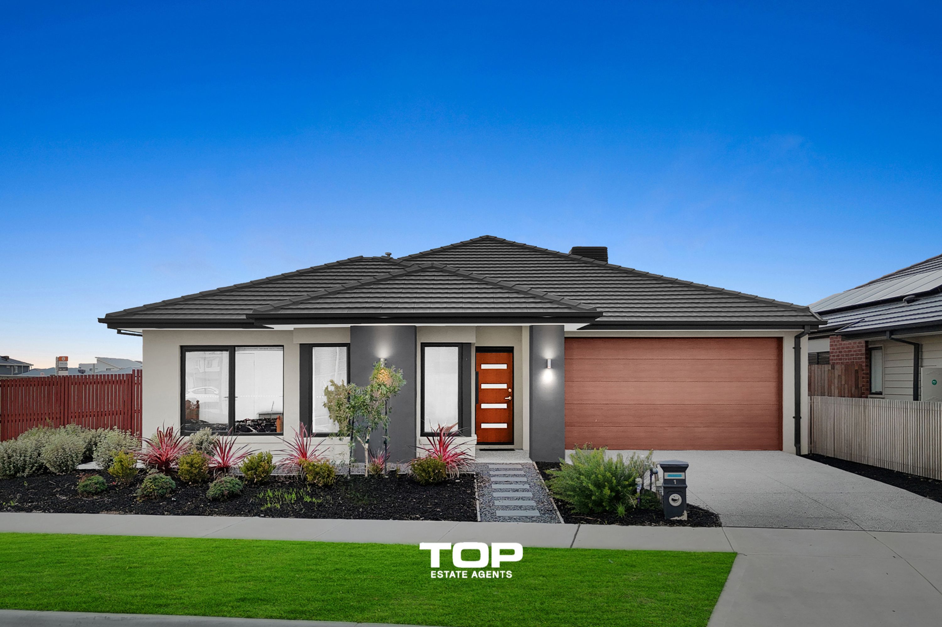 1 Stover Road, Clyde North - Thumbnail 2