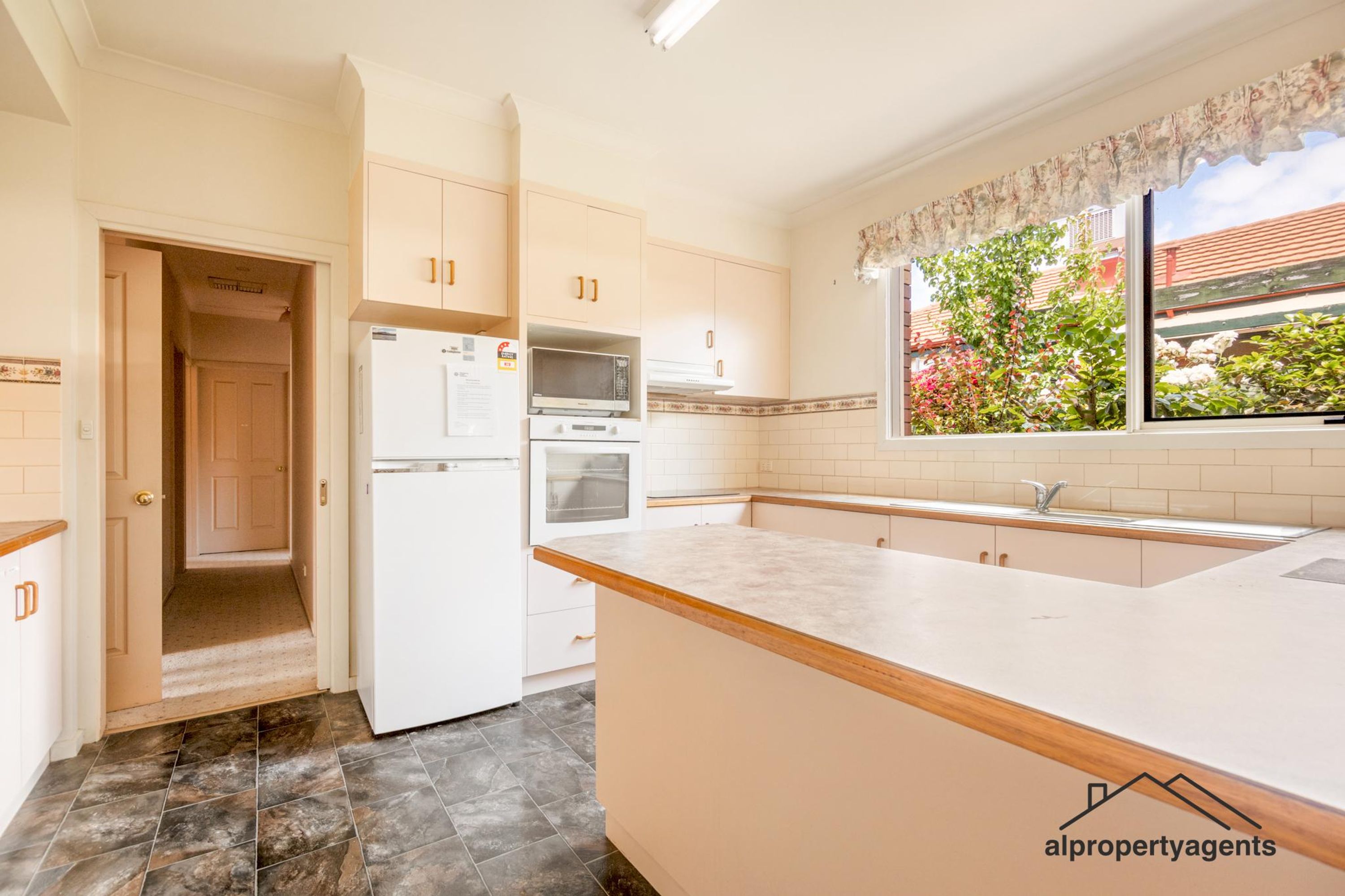 3 Cook Street, Horsham VIC 3400, Horsham - Thumbnail 4