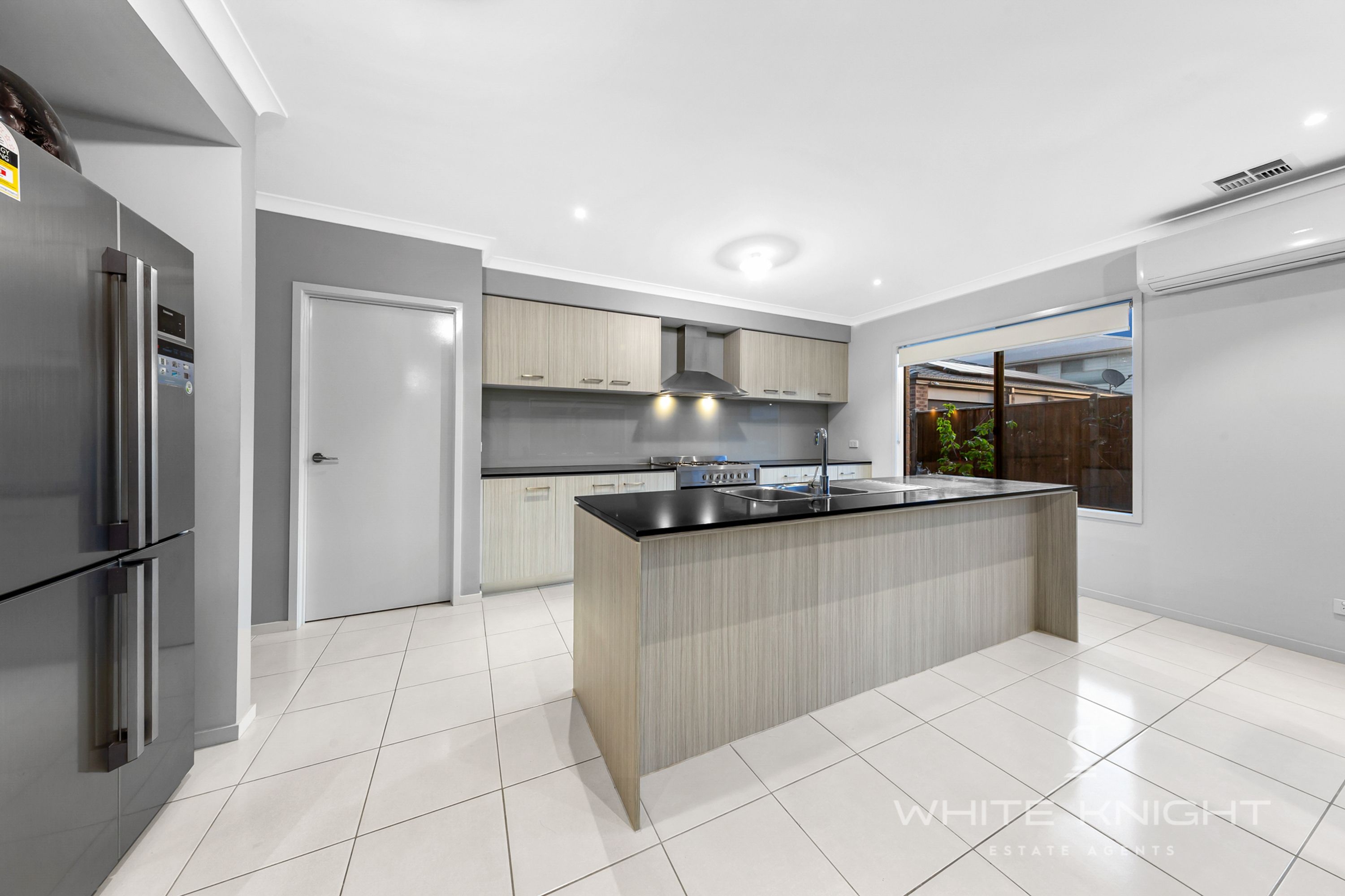 6 Higgins Street, Fraser Rise VIC 3336, Fraser Rise - Thumbnail 5