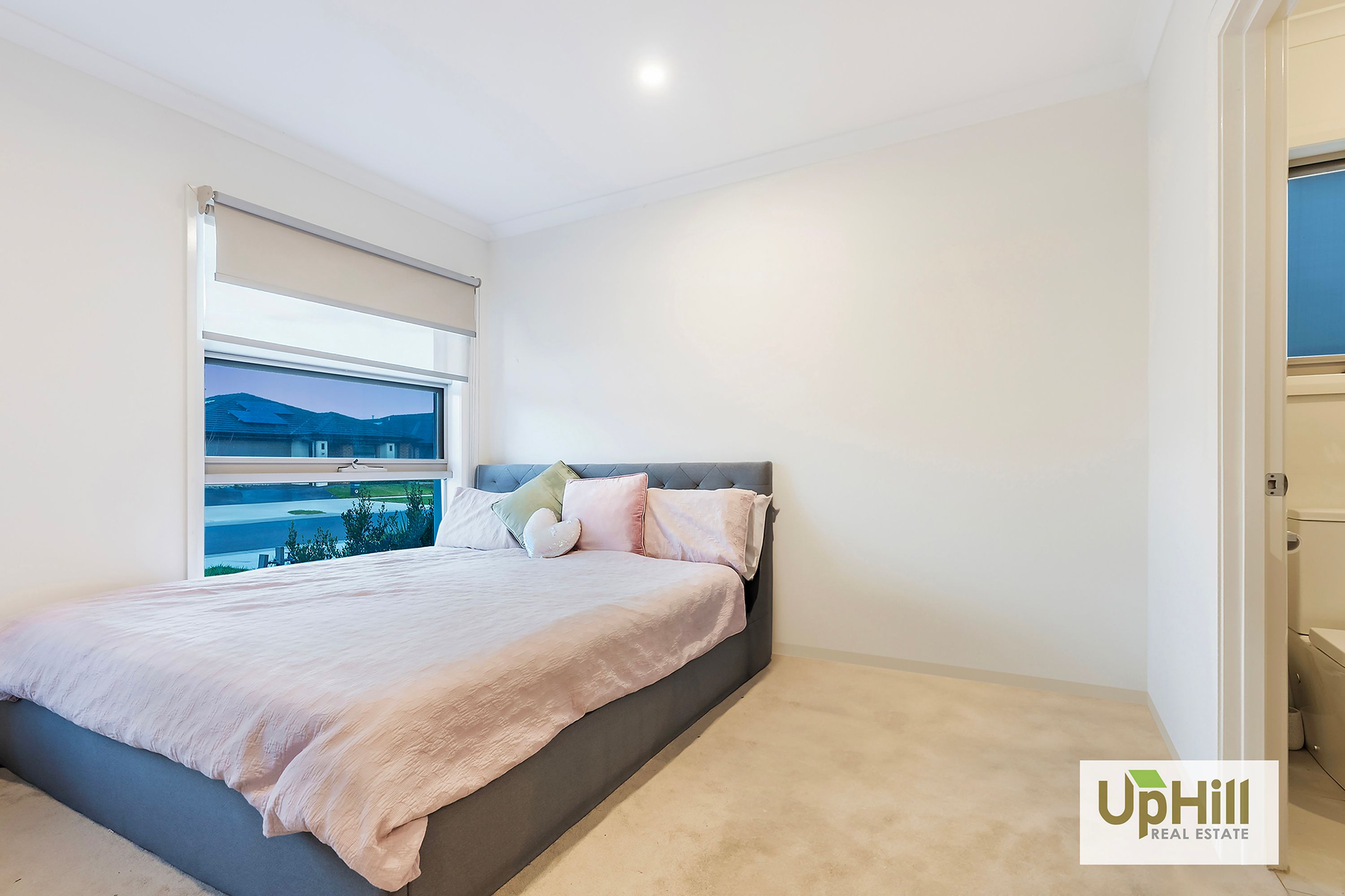 28 Khan Boulevard, Clyde North - Thumbnail 3