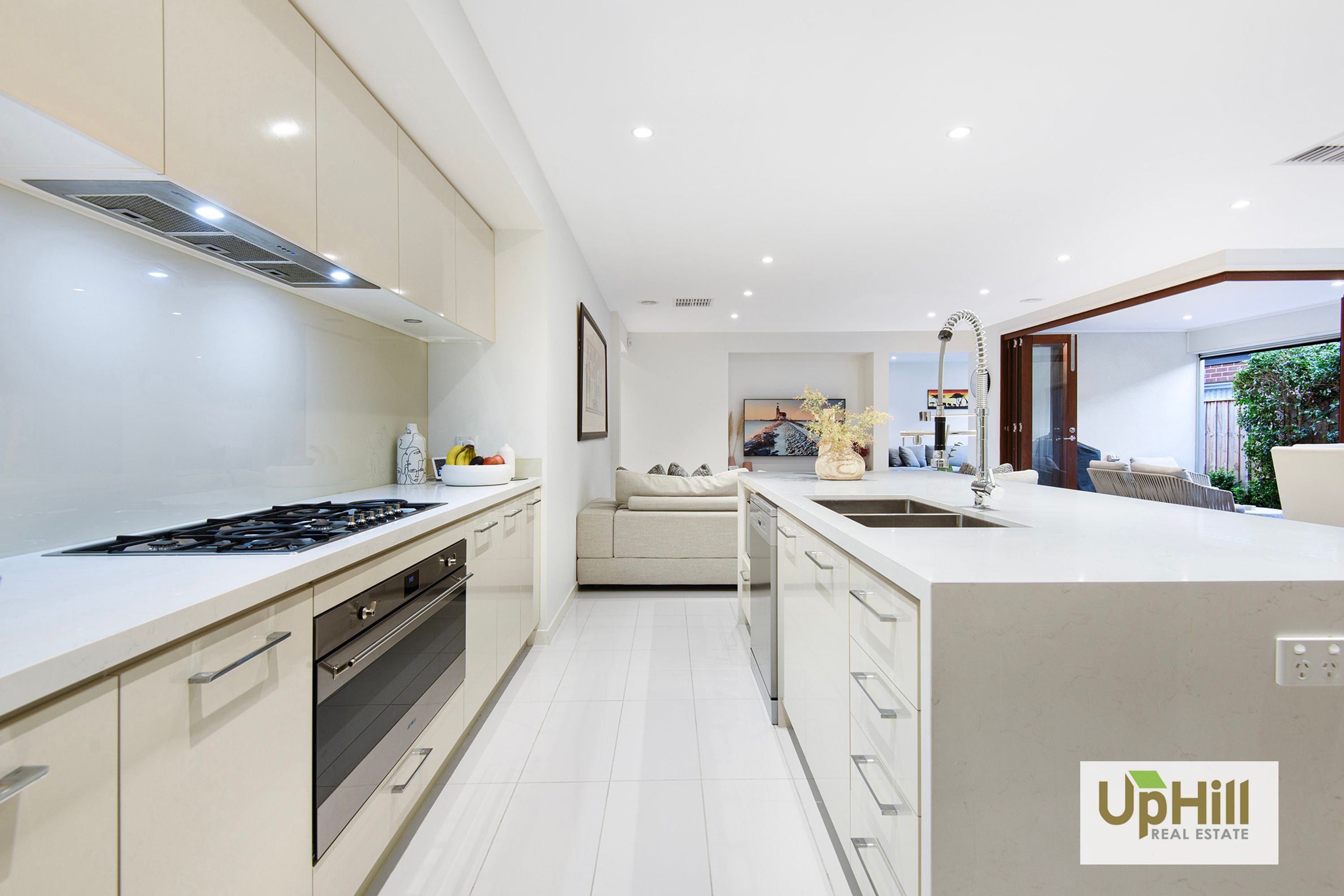 40 Shulze Drive, Clyde North - Thumbnail 6
