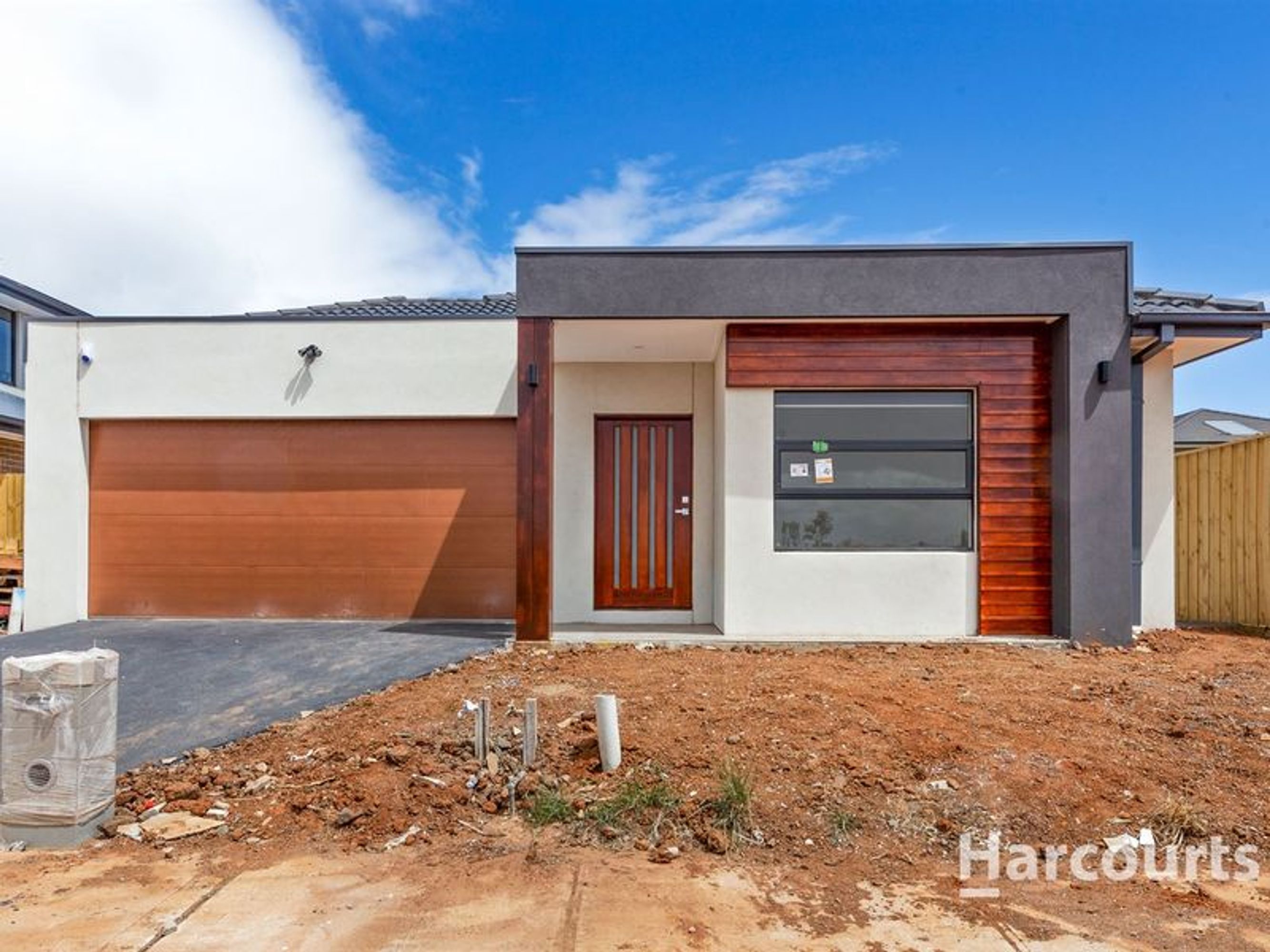 14 Lagoon Drive, Aintree
