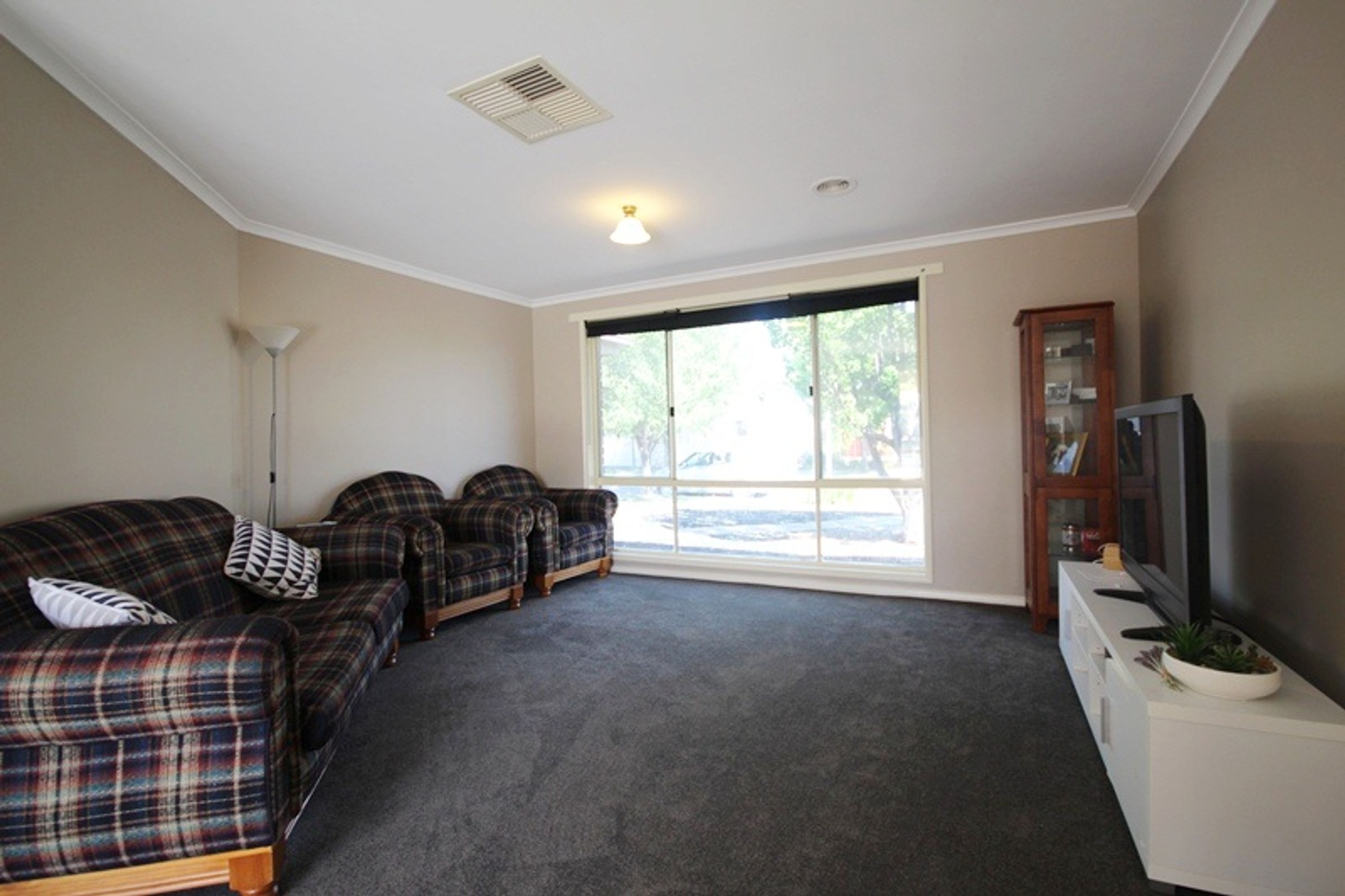 54 Francis Street, Horsham VIC 3400, Horsham - Thumbnail 3