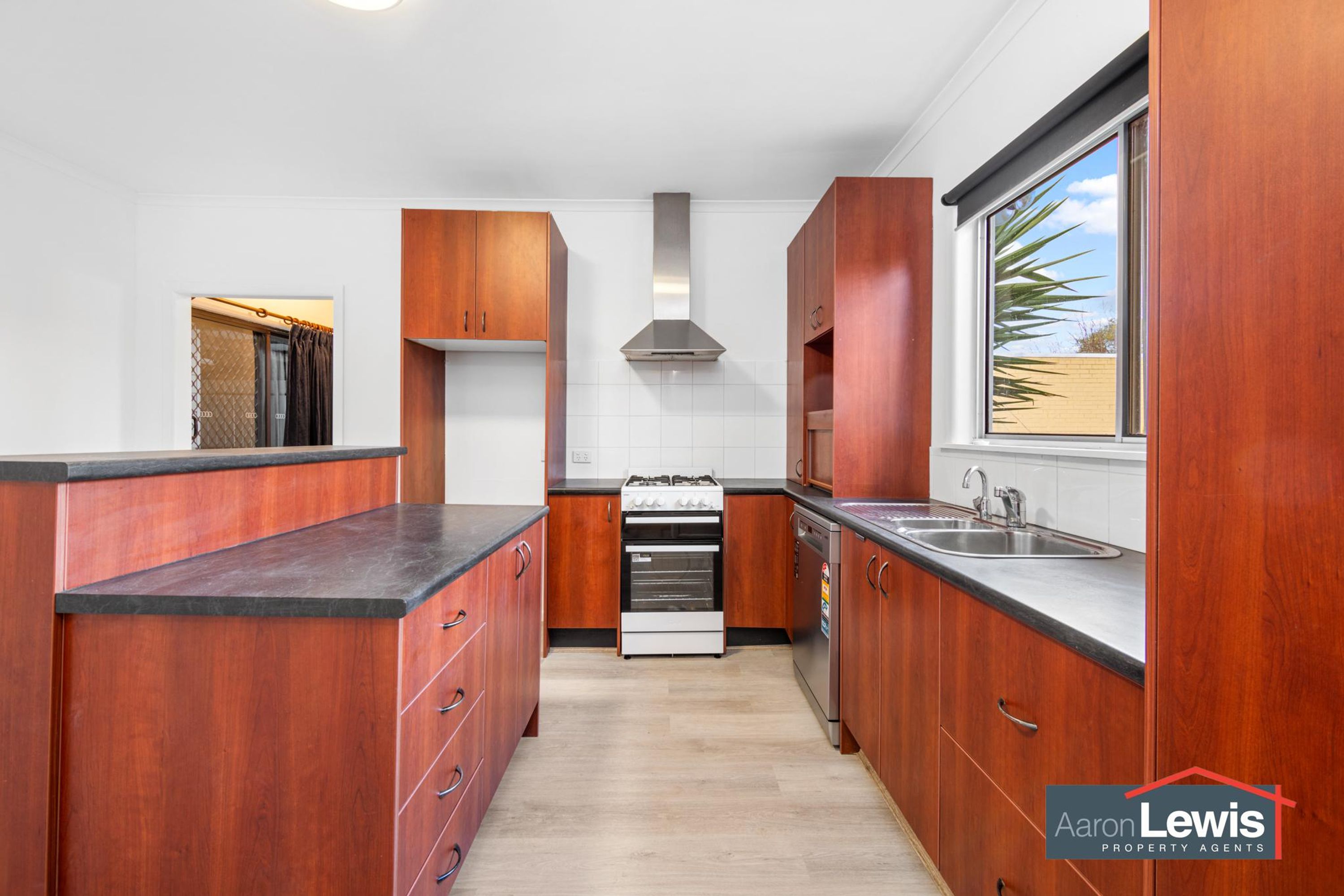37 Derimal Street, Horsham VIC 3400, Horsham - Thumbnail 2