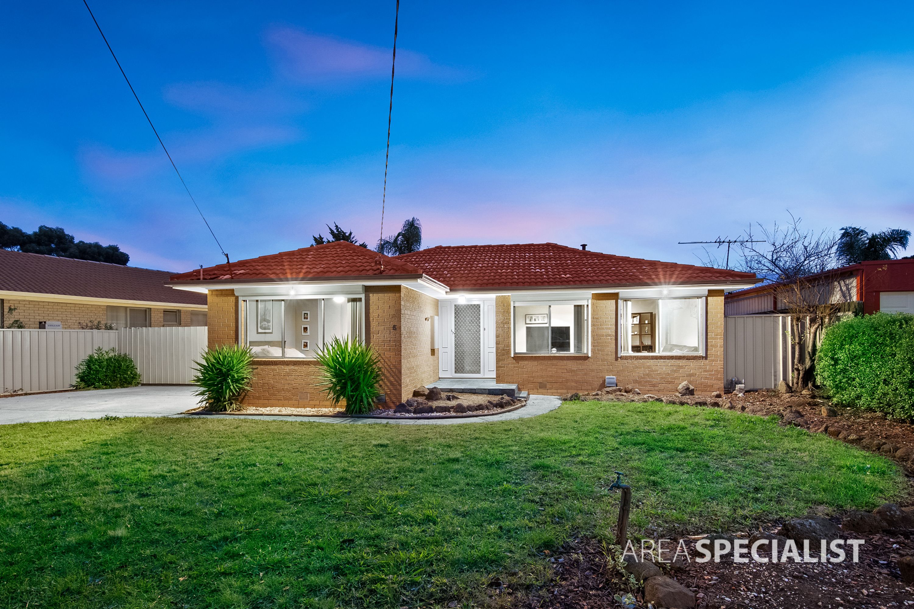5 Chilterns Court, Kealba VIC 3021, Kealba - Thumbnail 2
