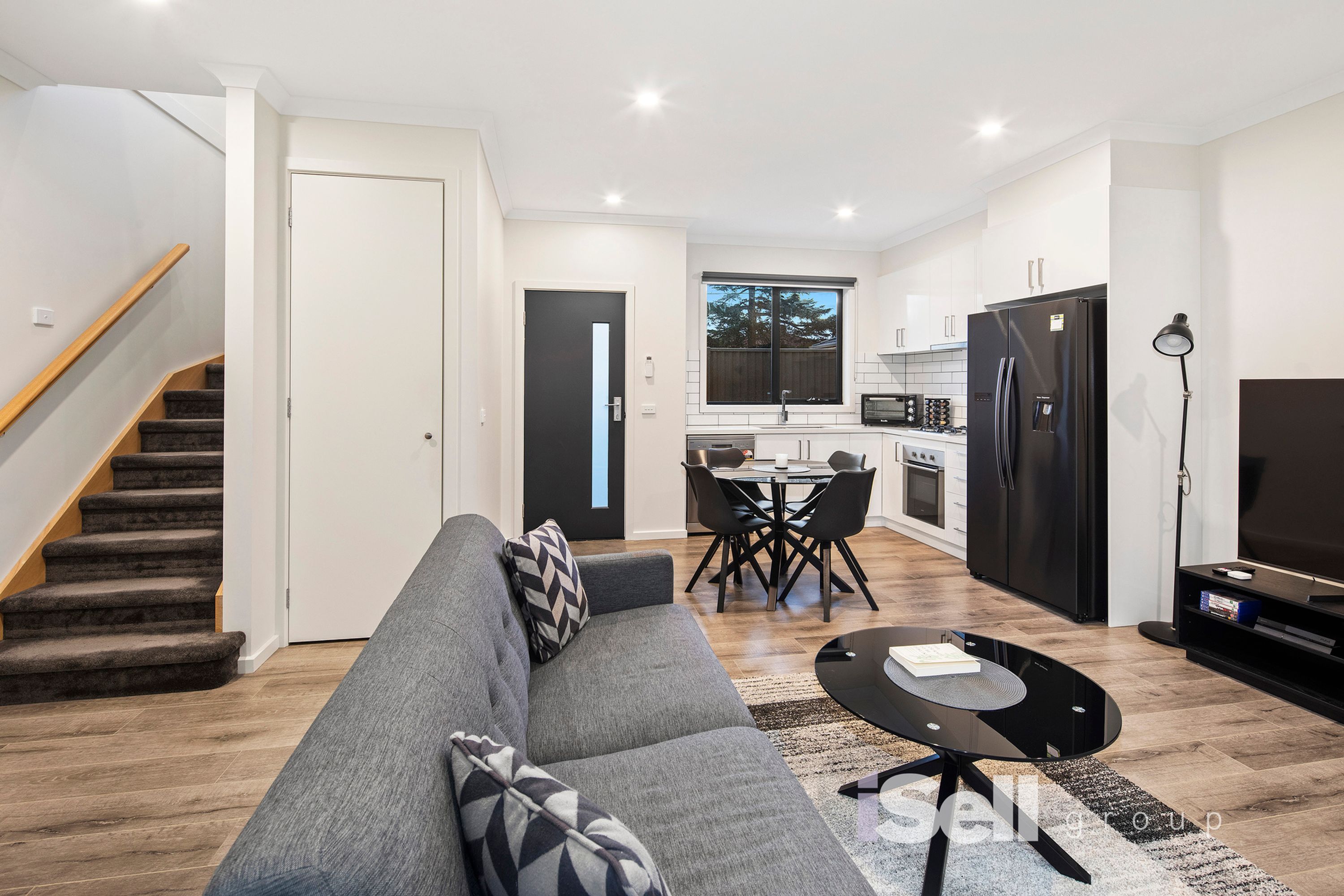 2/17 Raymond St, Noble Park - Thumbnail 2
