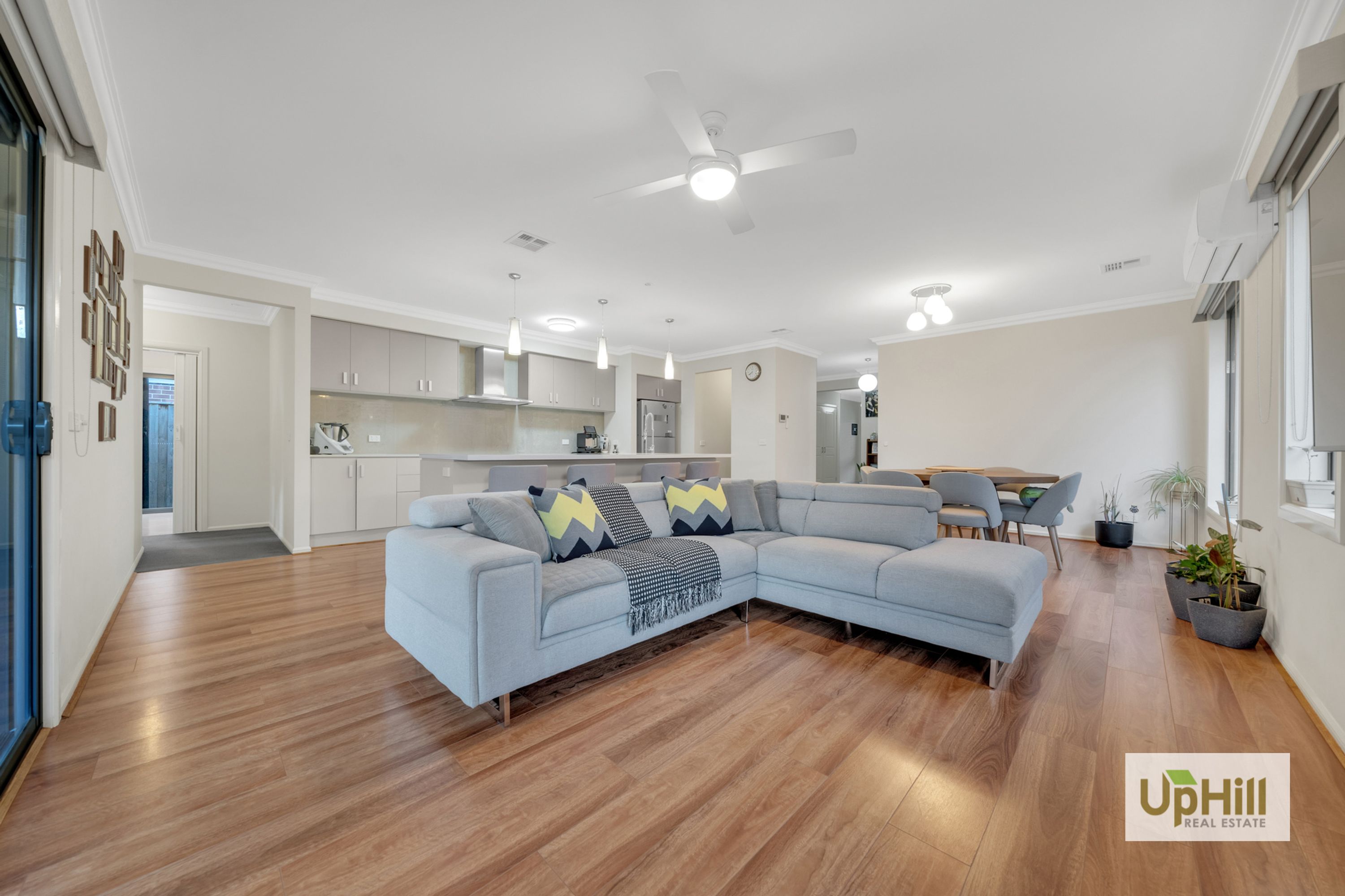 8 Elsey Way, Clyde North - Thumbnail 8