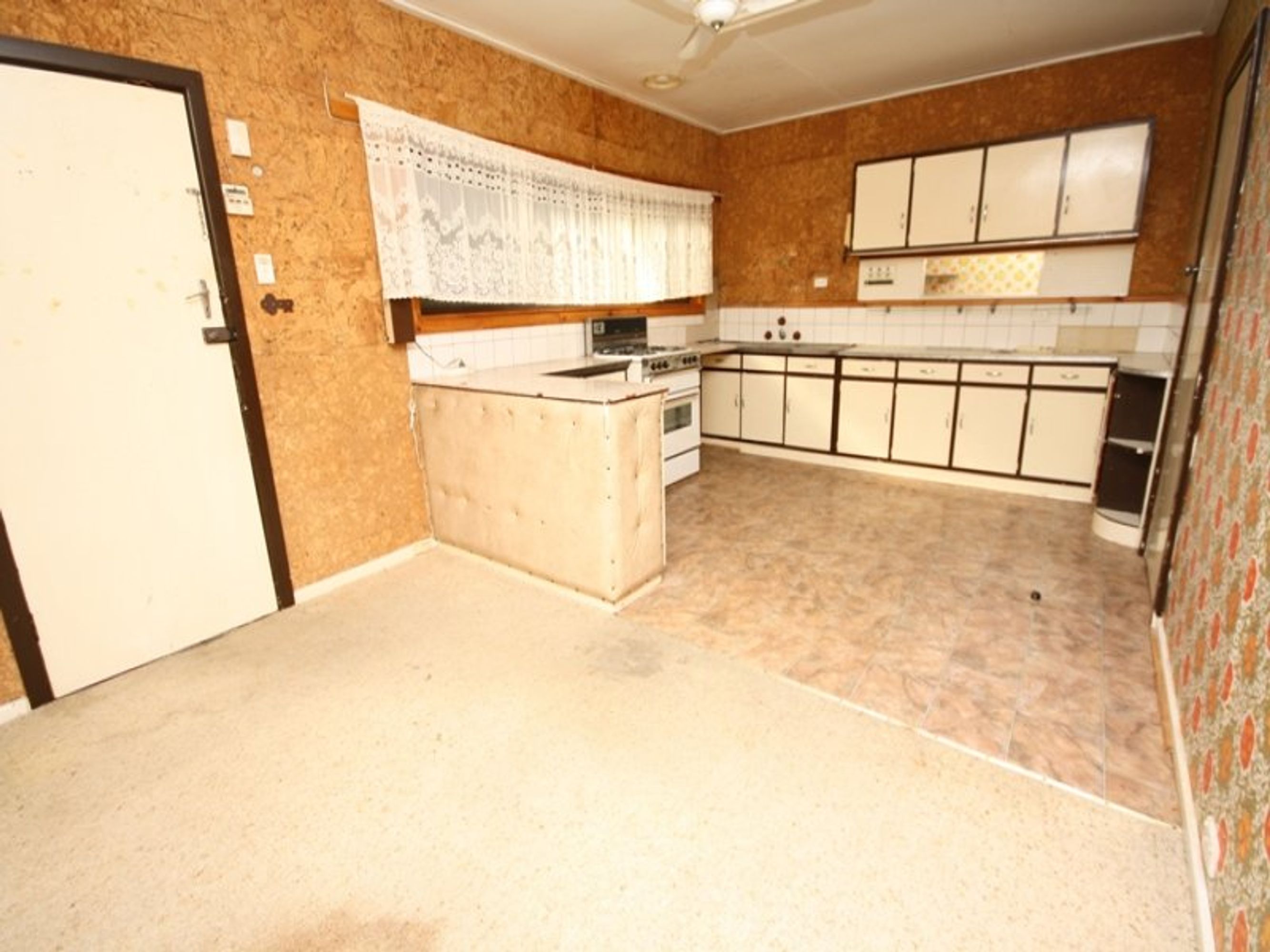 22 Clarence Street, Nhill VIC 3418, Nhill - Thumbnail 3