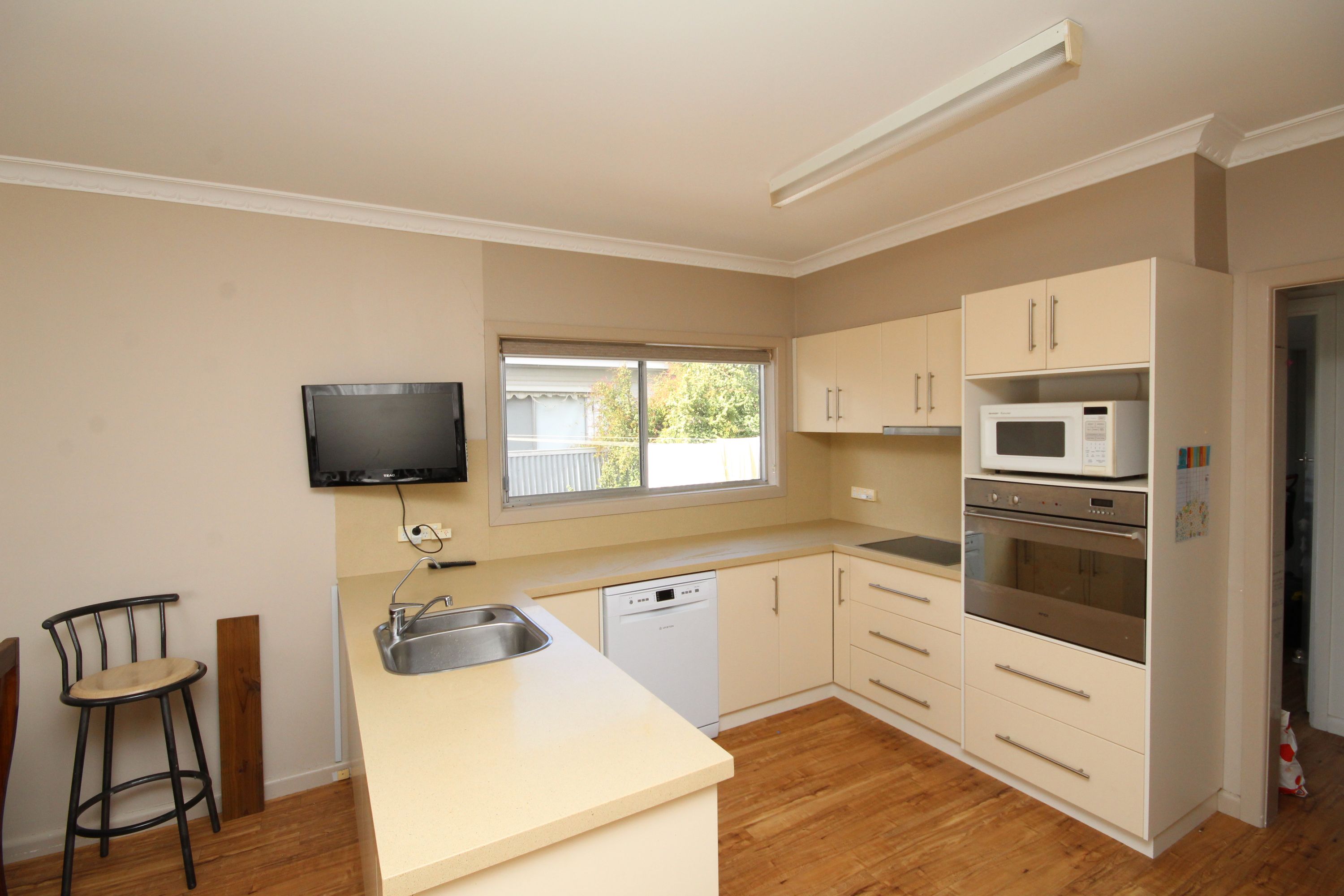 32 Gillespie Street, Horsham VIC 3400, Horsham - Thumbnail 2