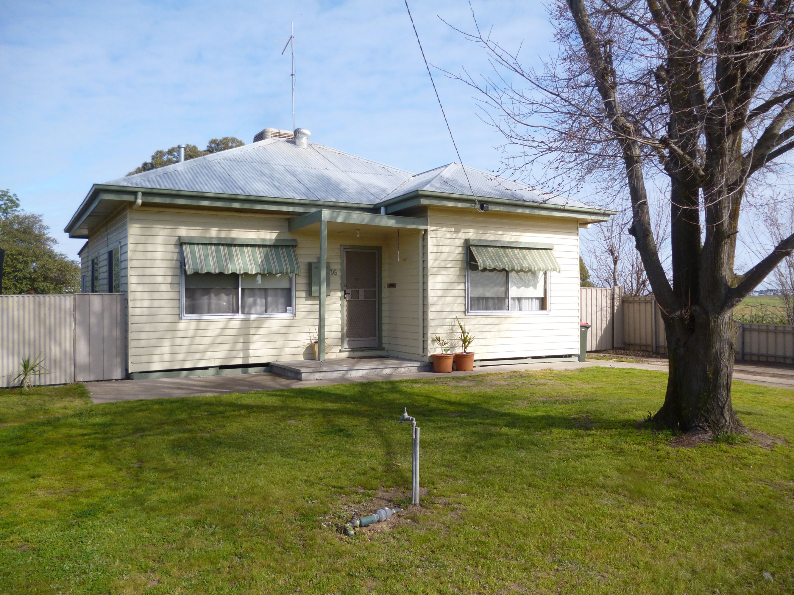 16 Banool Street, Horsham VIC 3400