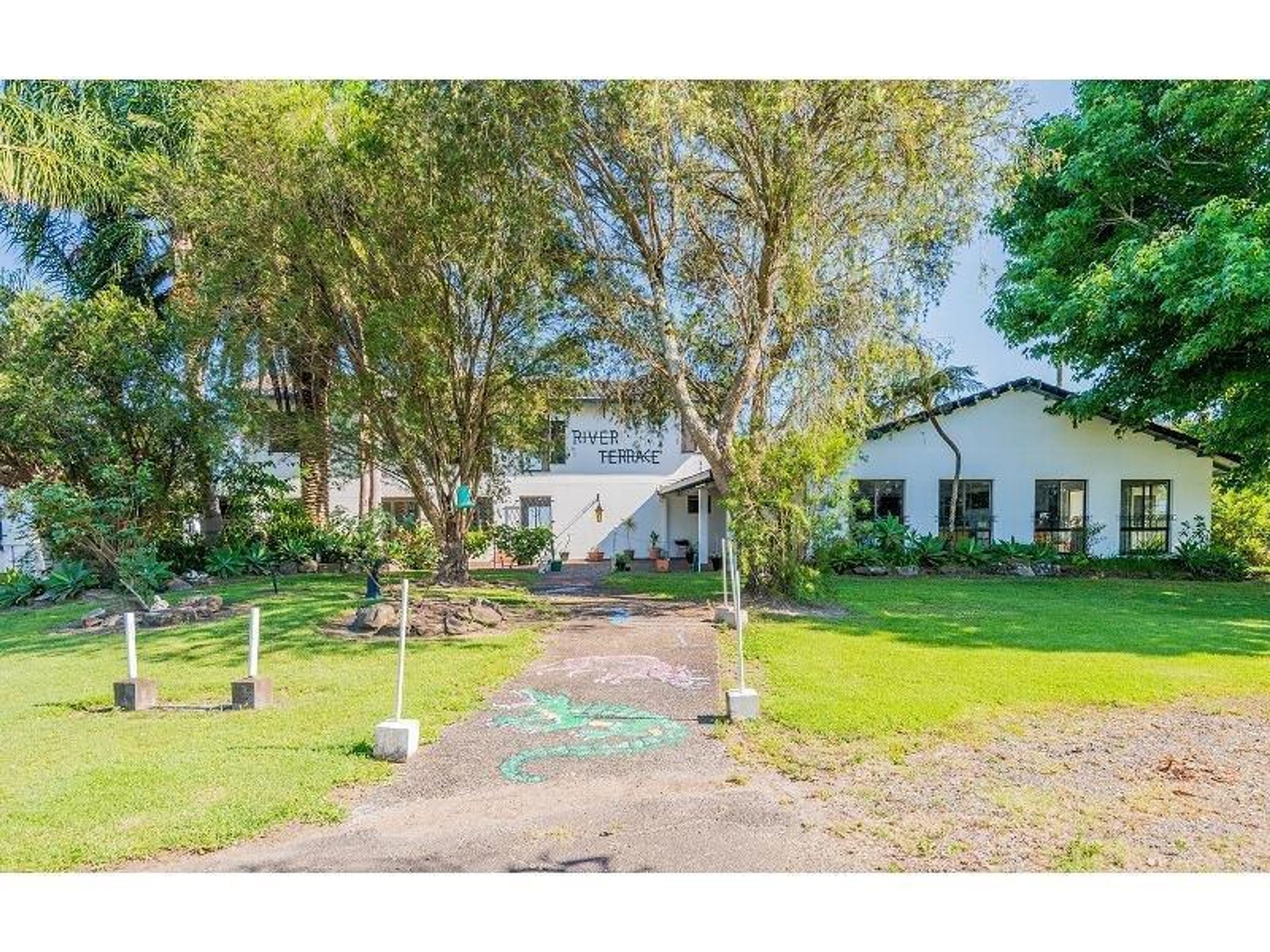 2377 Pacific Highway, Cowper - Thumbnail 3