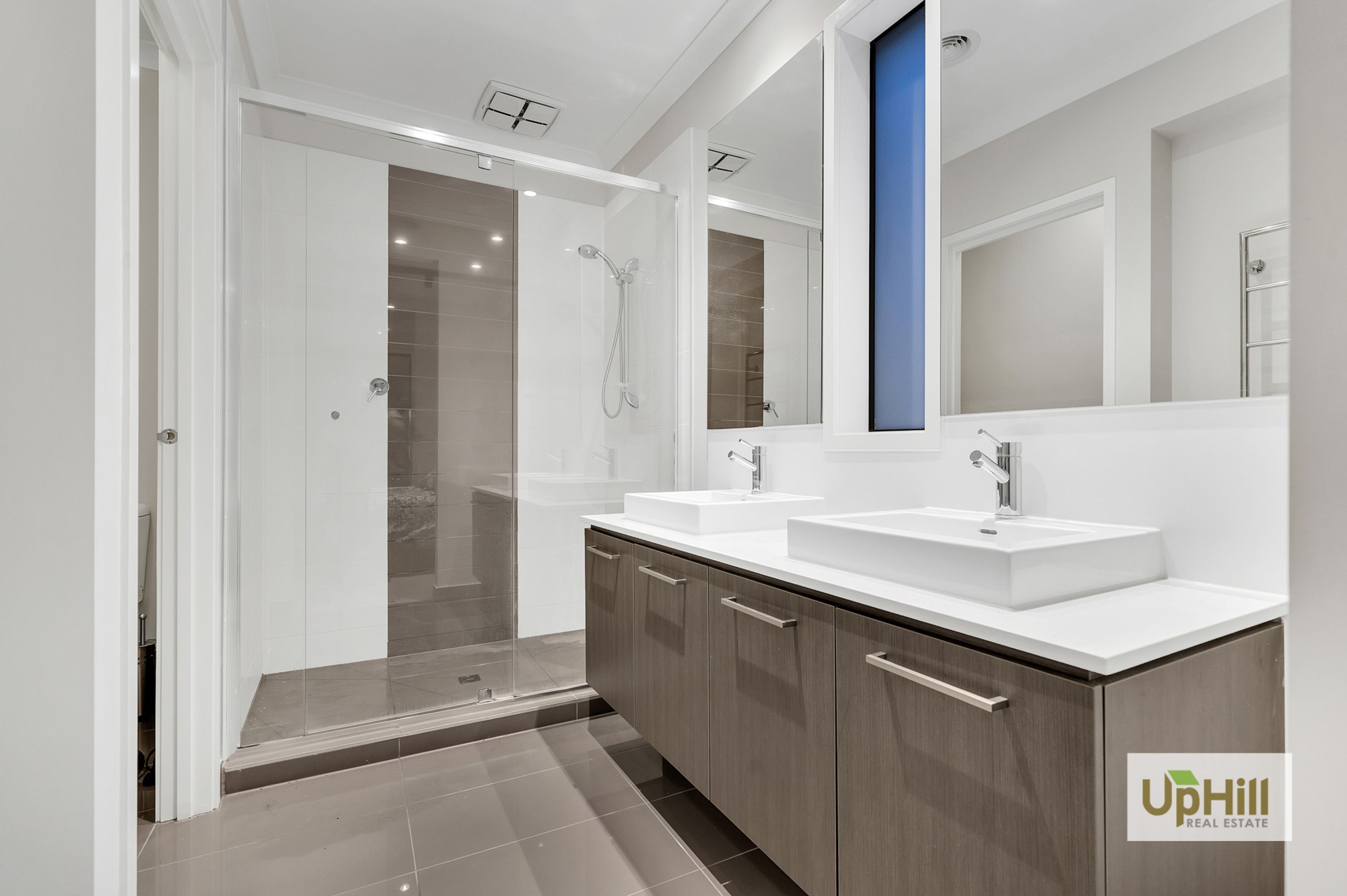 12 Ritchie Drive, Clyde North - Thumbnail 3