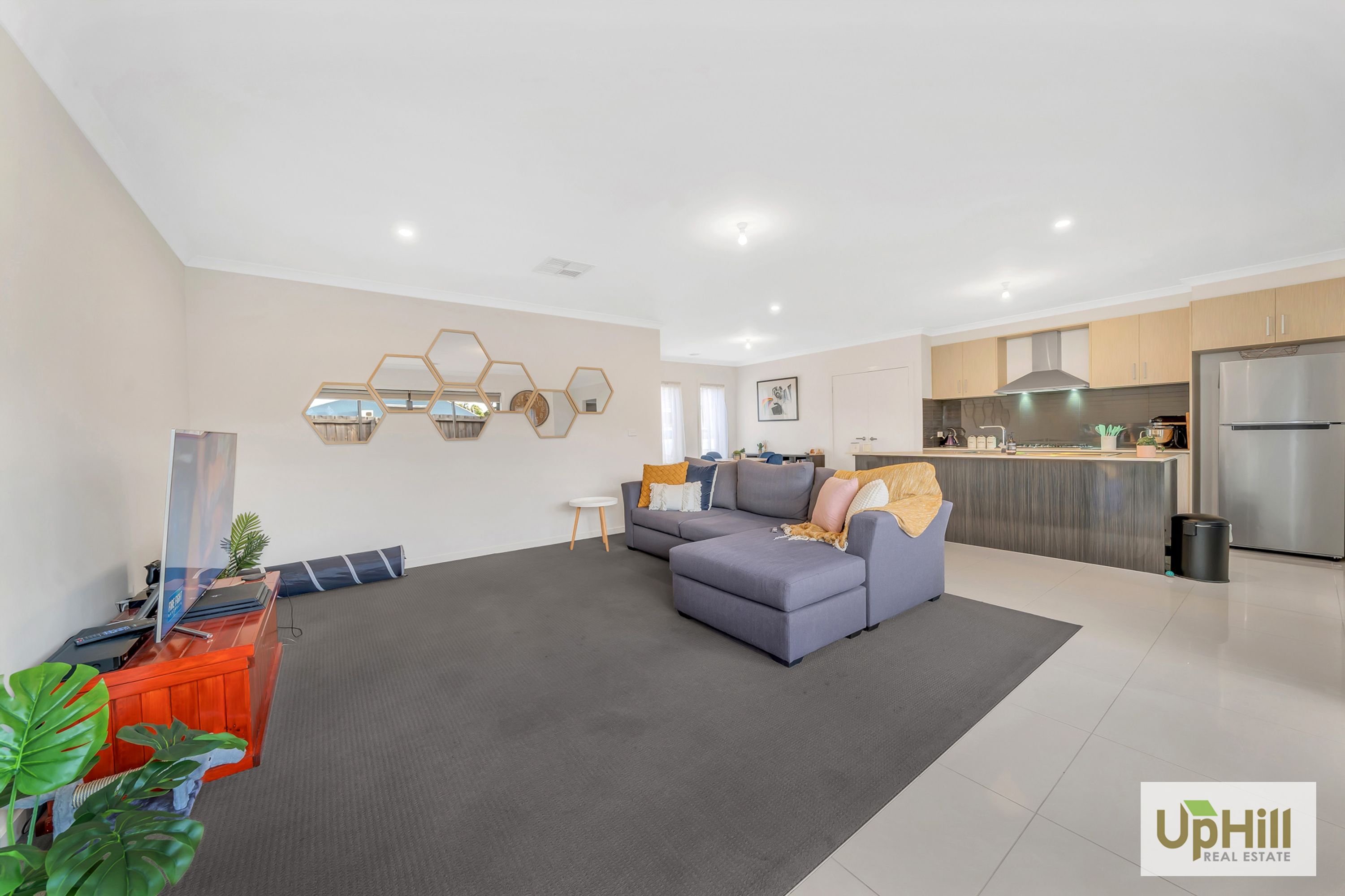 5 CREEKTON CLOSE, Pakenham - Image 1