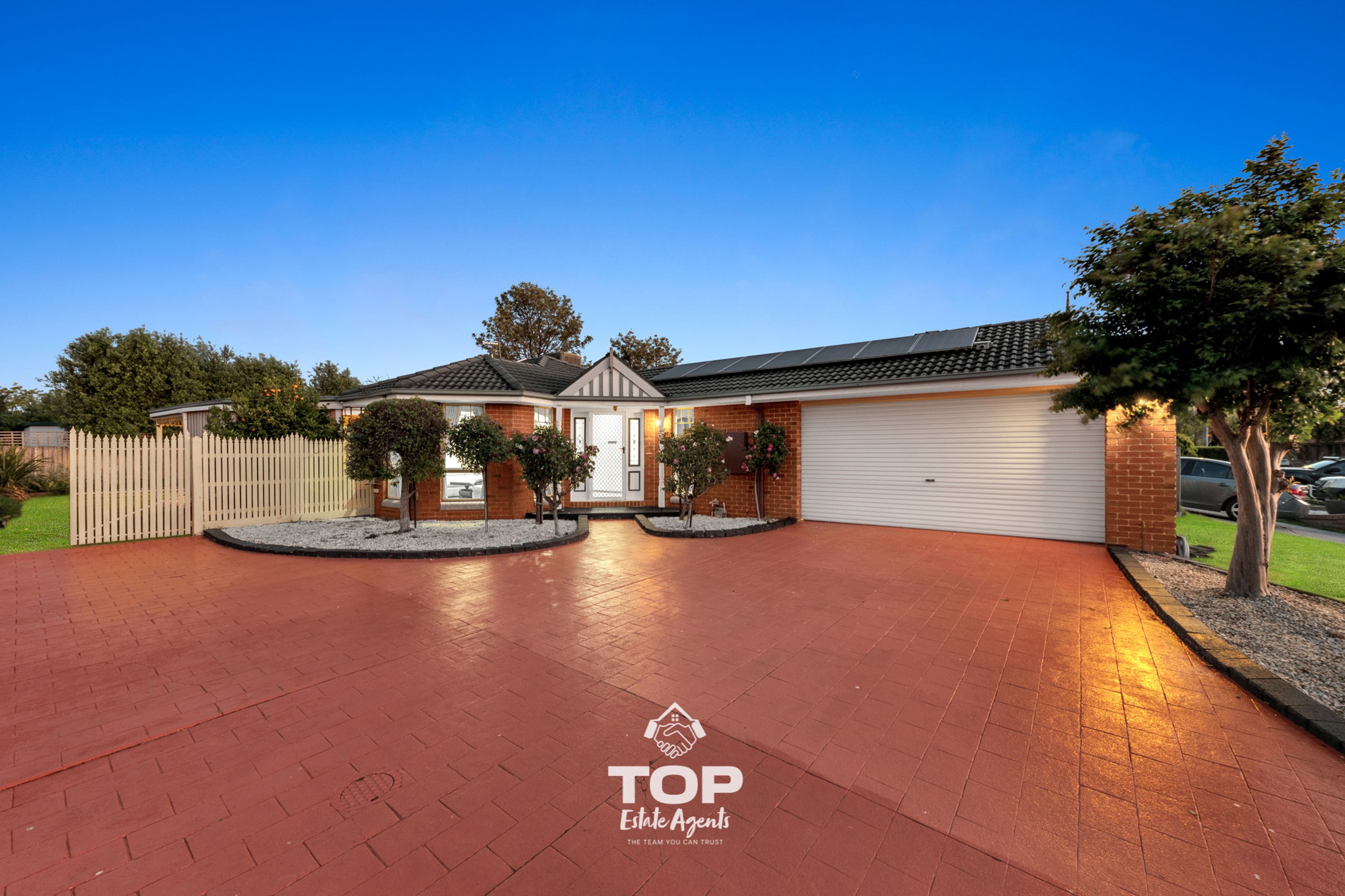 4 Plaistow Court, Cranbourne North - Thumbnail 3