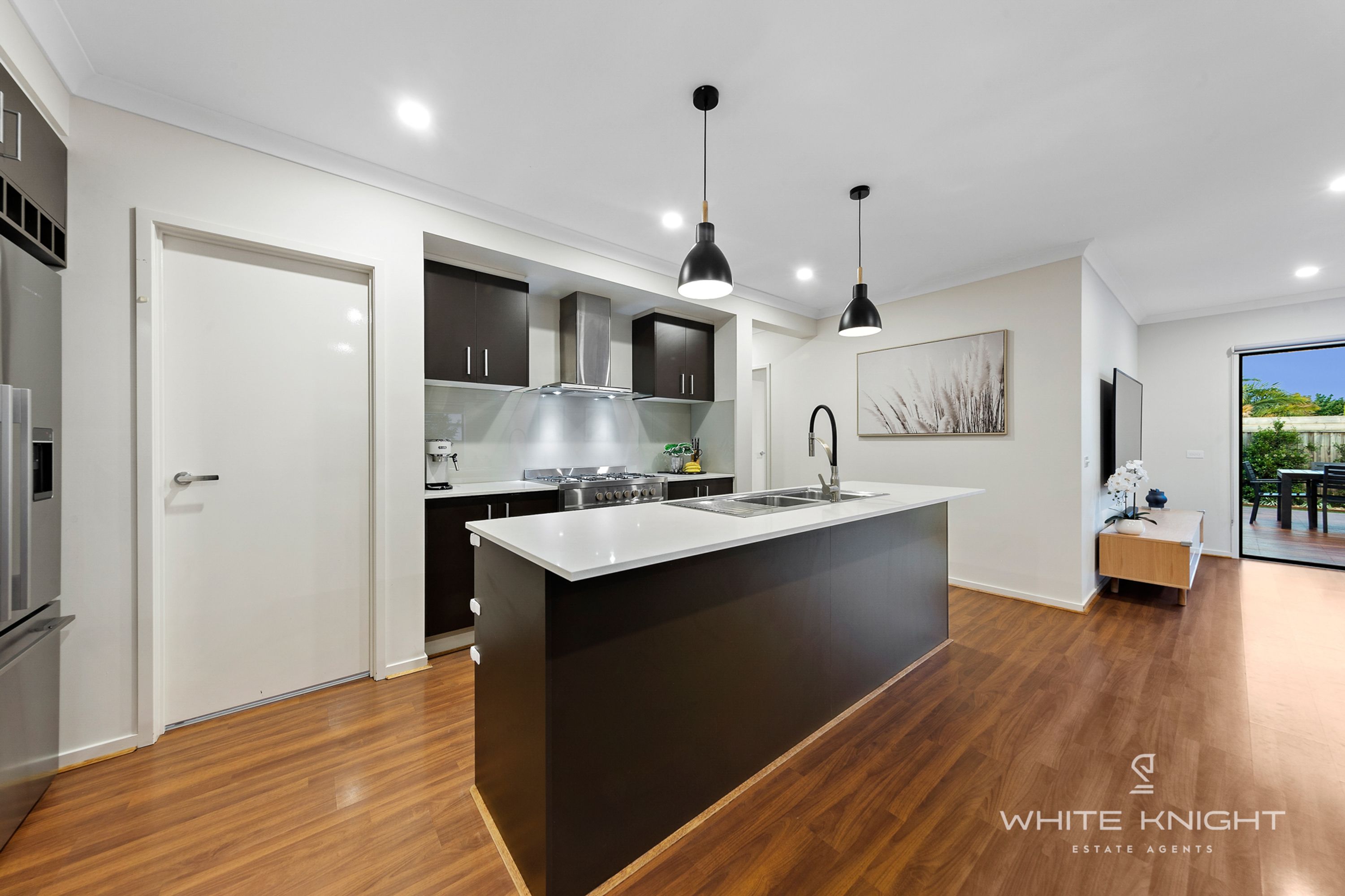 9 Higgins Street, Fraser Rise VIC 3336, Fraser Rise - Thumbnail 3
