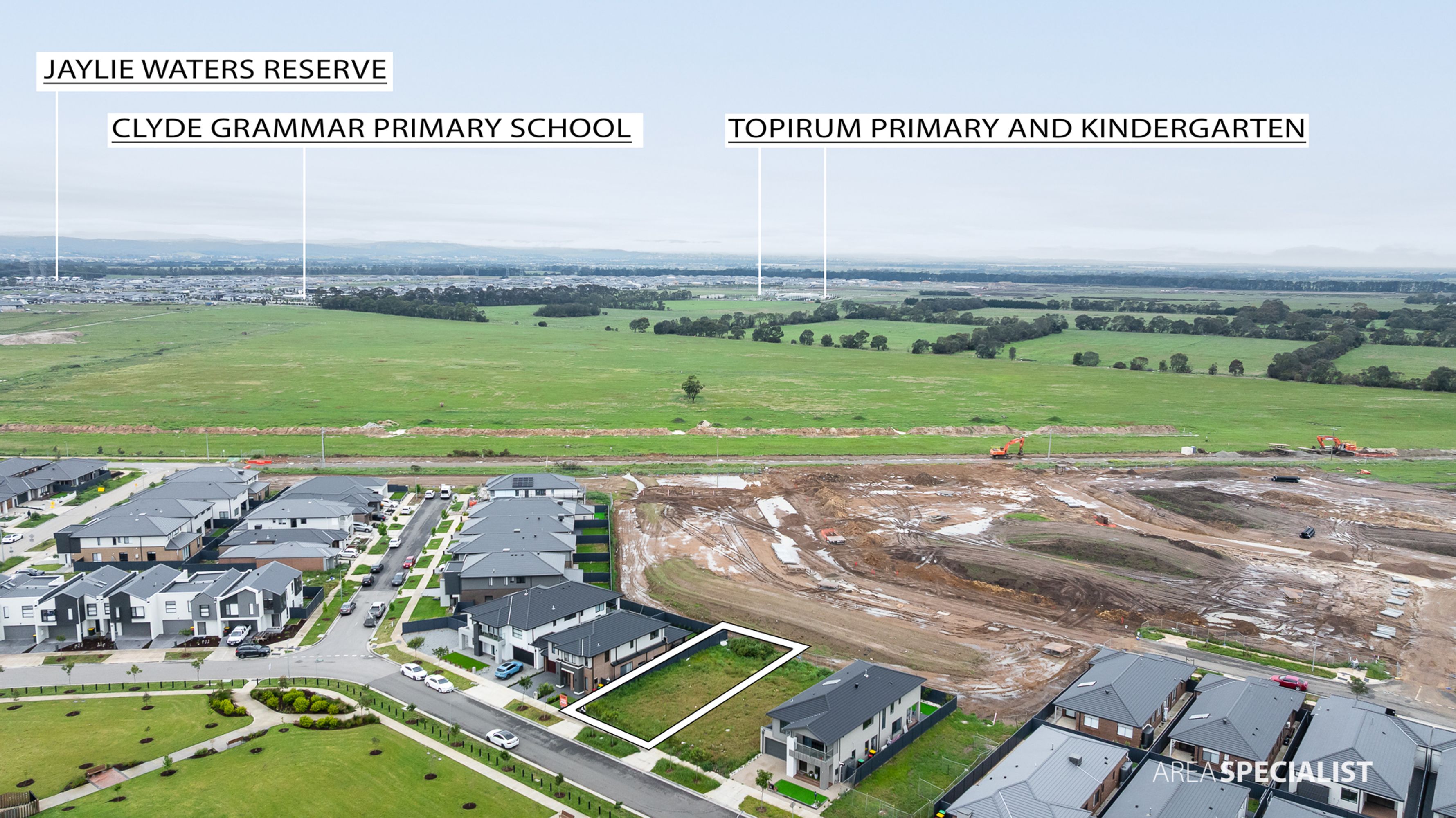 524/17 Shearjoy Loop, Clyde North - Thumbnail 4