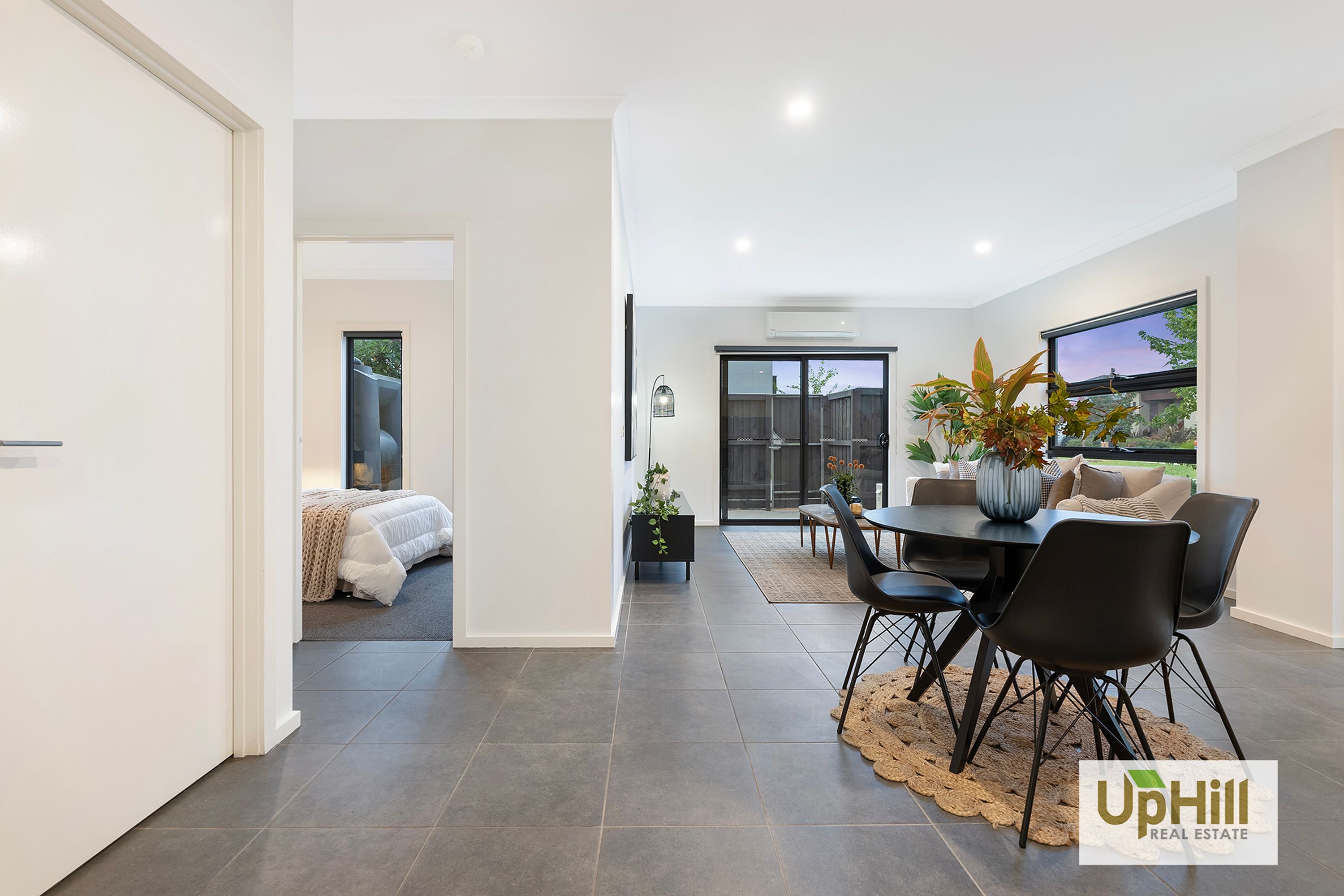 4S Mountjoy Circuit, Clyde North - Thumbnail 7