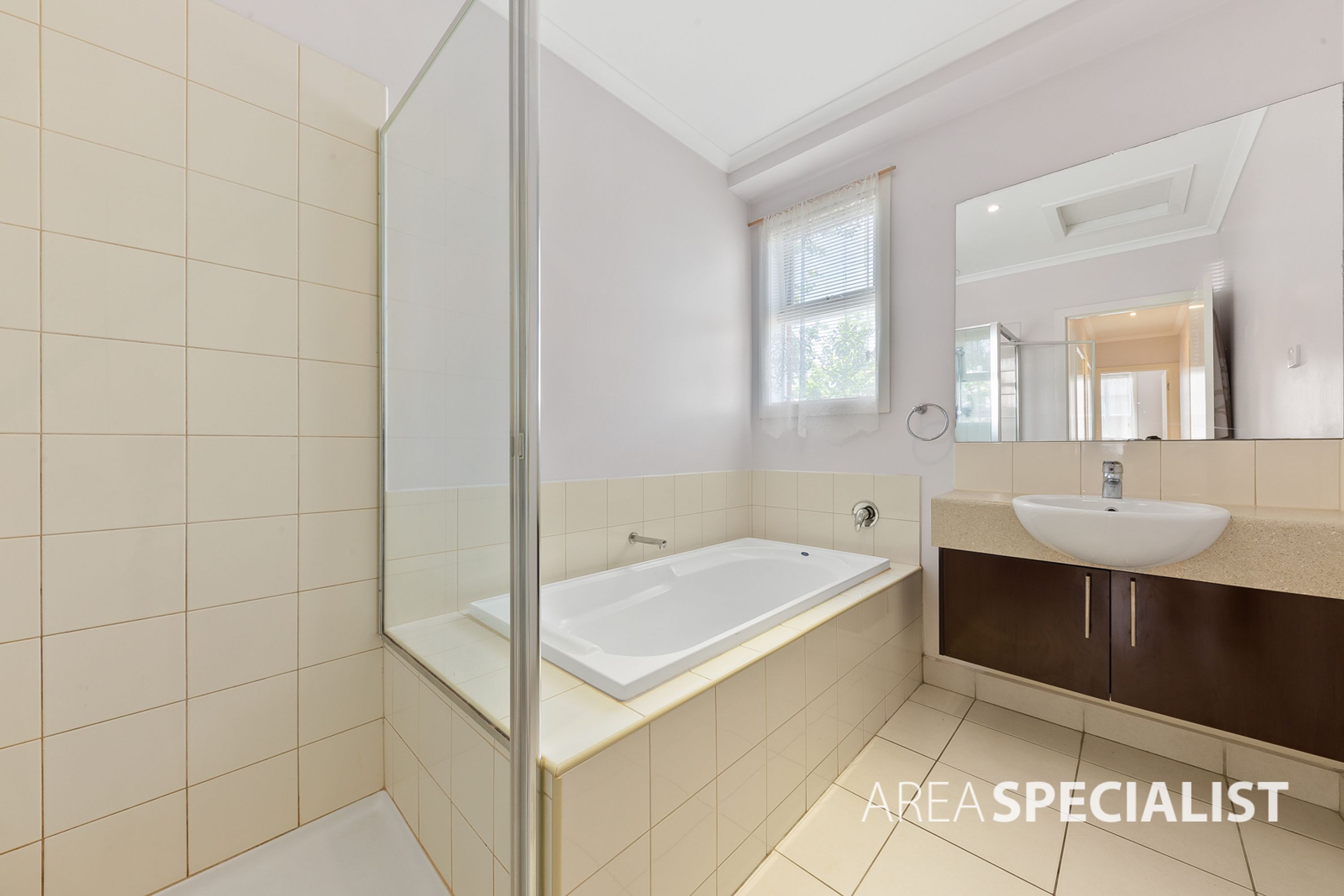 6 Strathvea Lane, Caroline Springs VIC 3023, Caroline Springs - Thumbnail 8