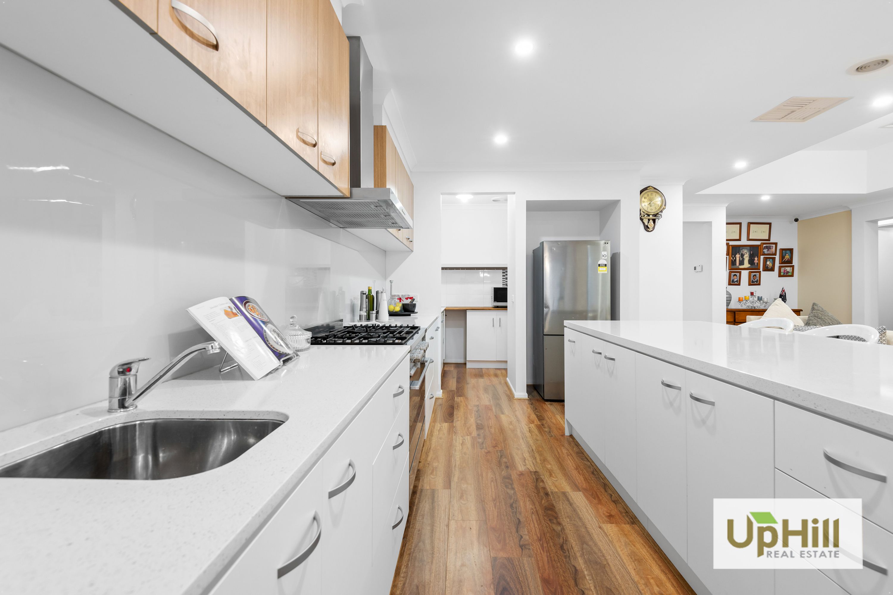 28 Hartland Drive, Cranbourne North - Thumbnail 6