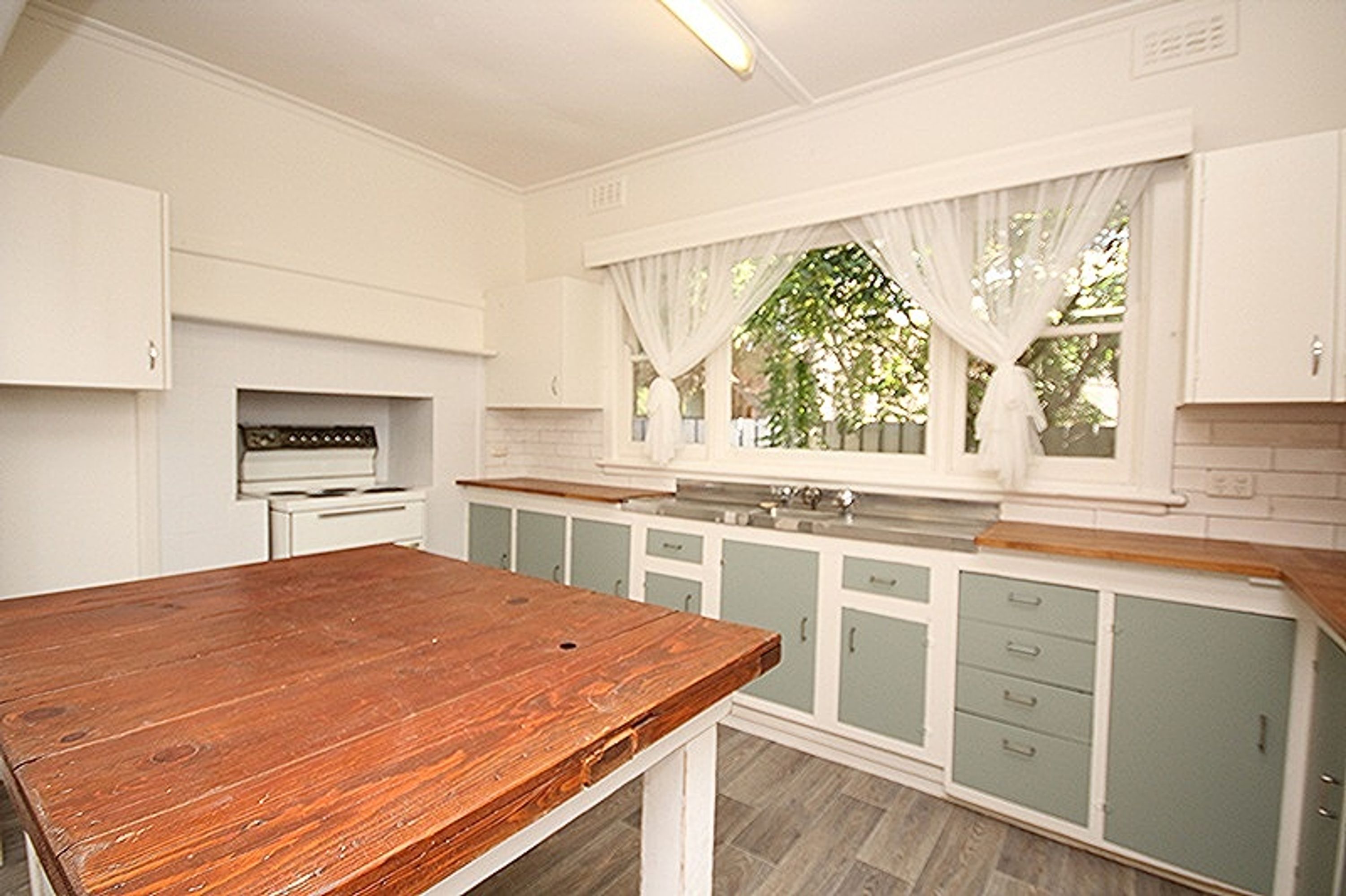 13 Cecil Street, Horsham VIC 3400, Horsham - Thumbnail 4