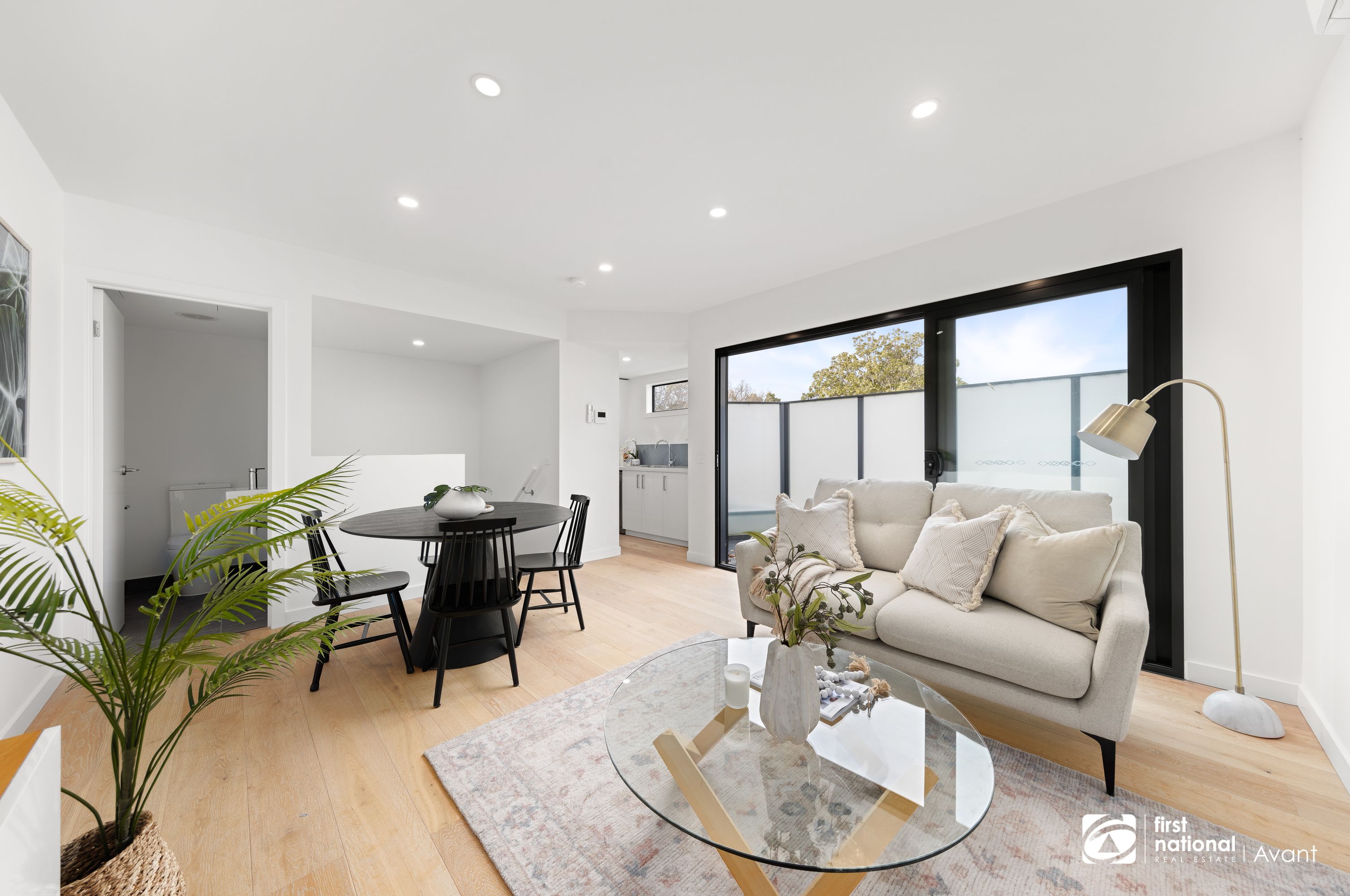 3/4 Albert Avenue, Oakleigh - Thumbnail 2