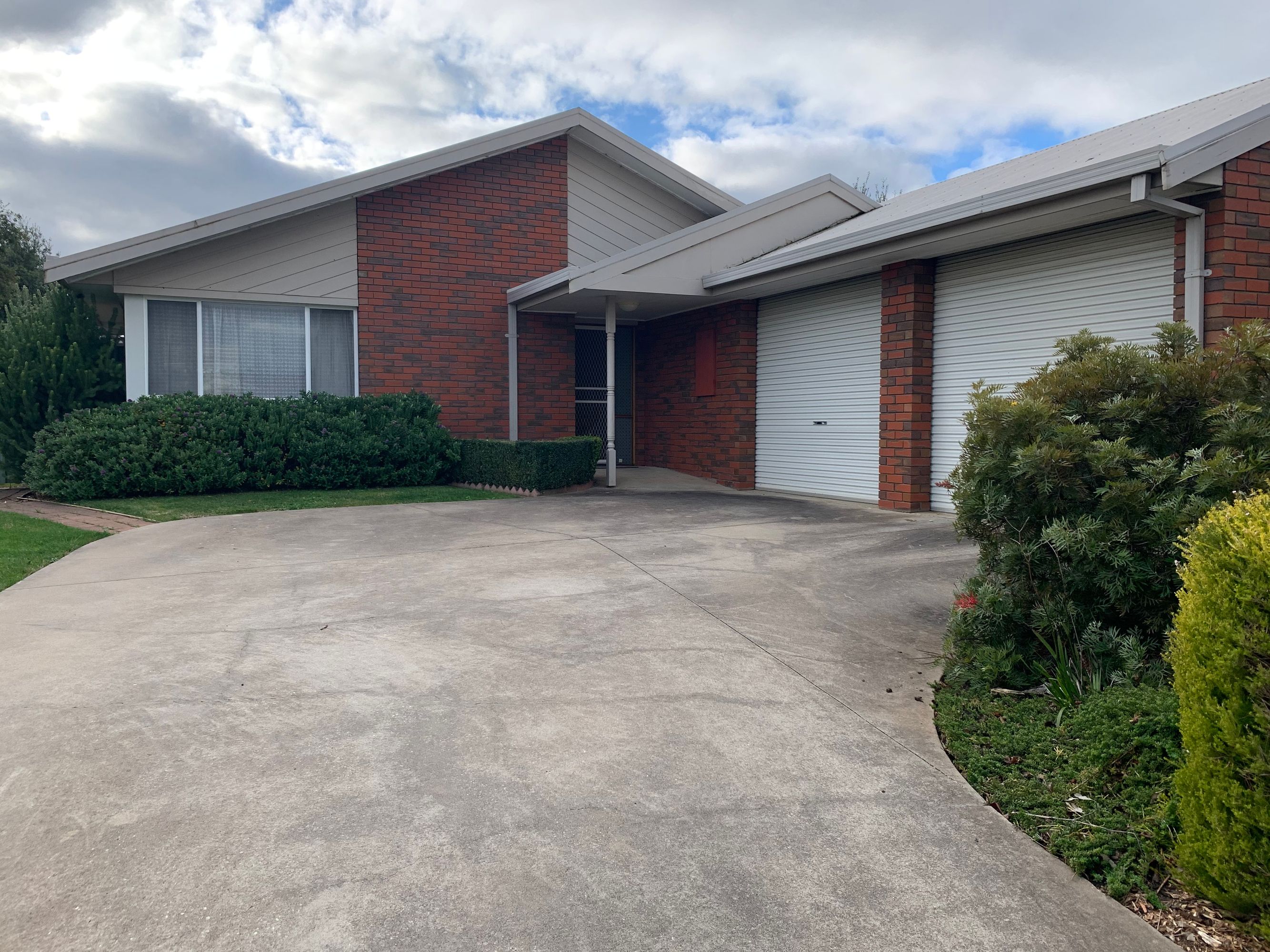 32 Mintern Crescent, Horsham VIC 3400