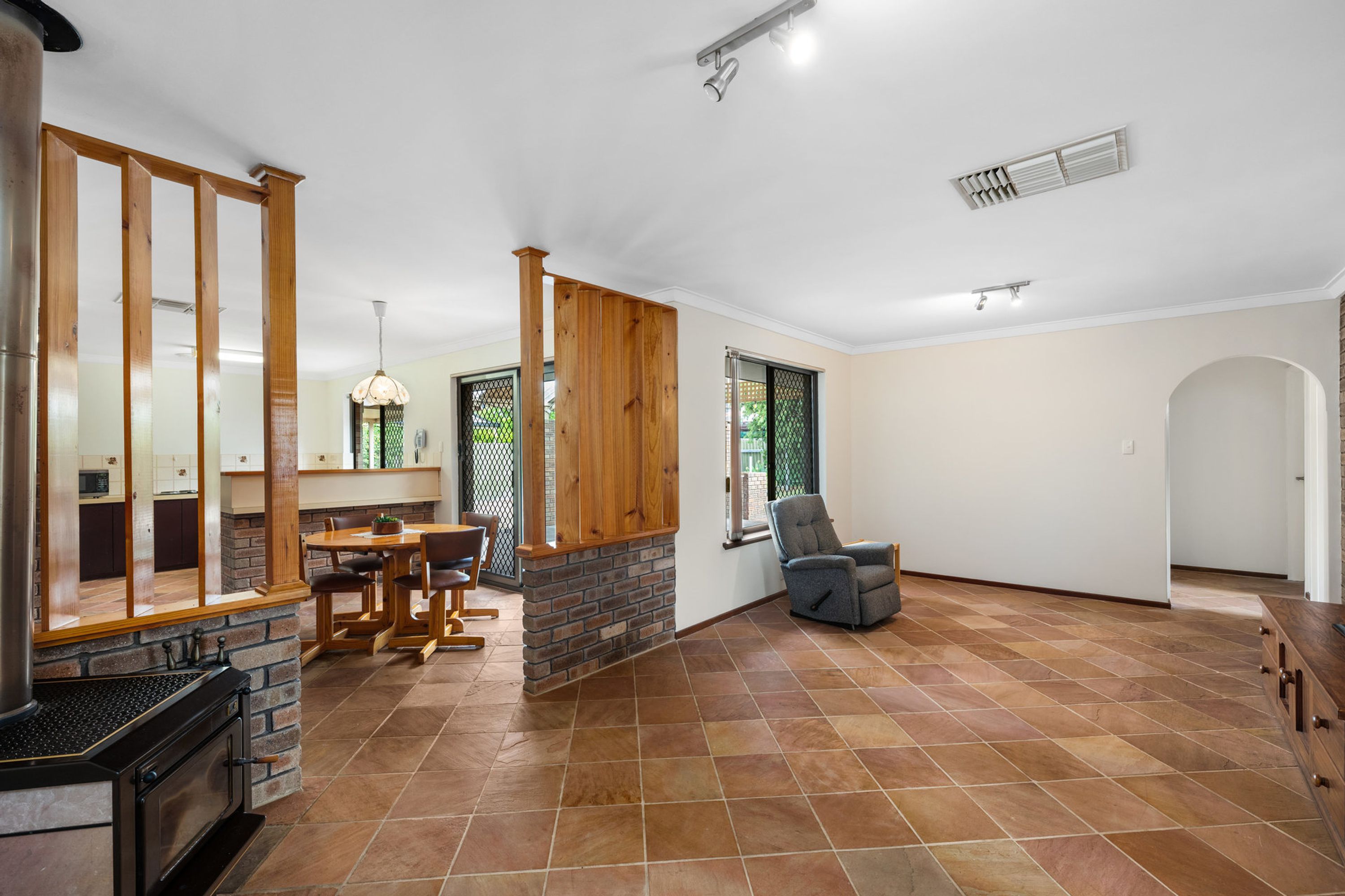 7 Sanderling Drive, Thornlie - Thumbnail 8