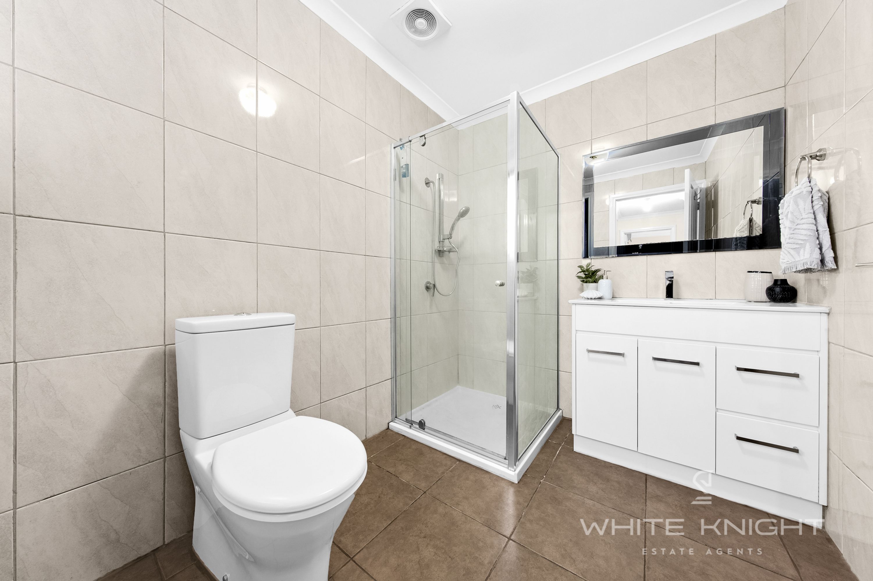 2/33 Glyndon Avenue, St Albans VIC 3021, St Albans - Thumbnail 4