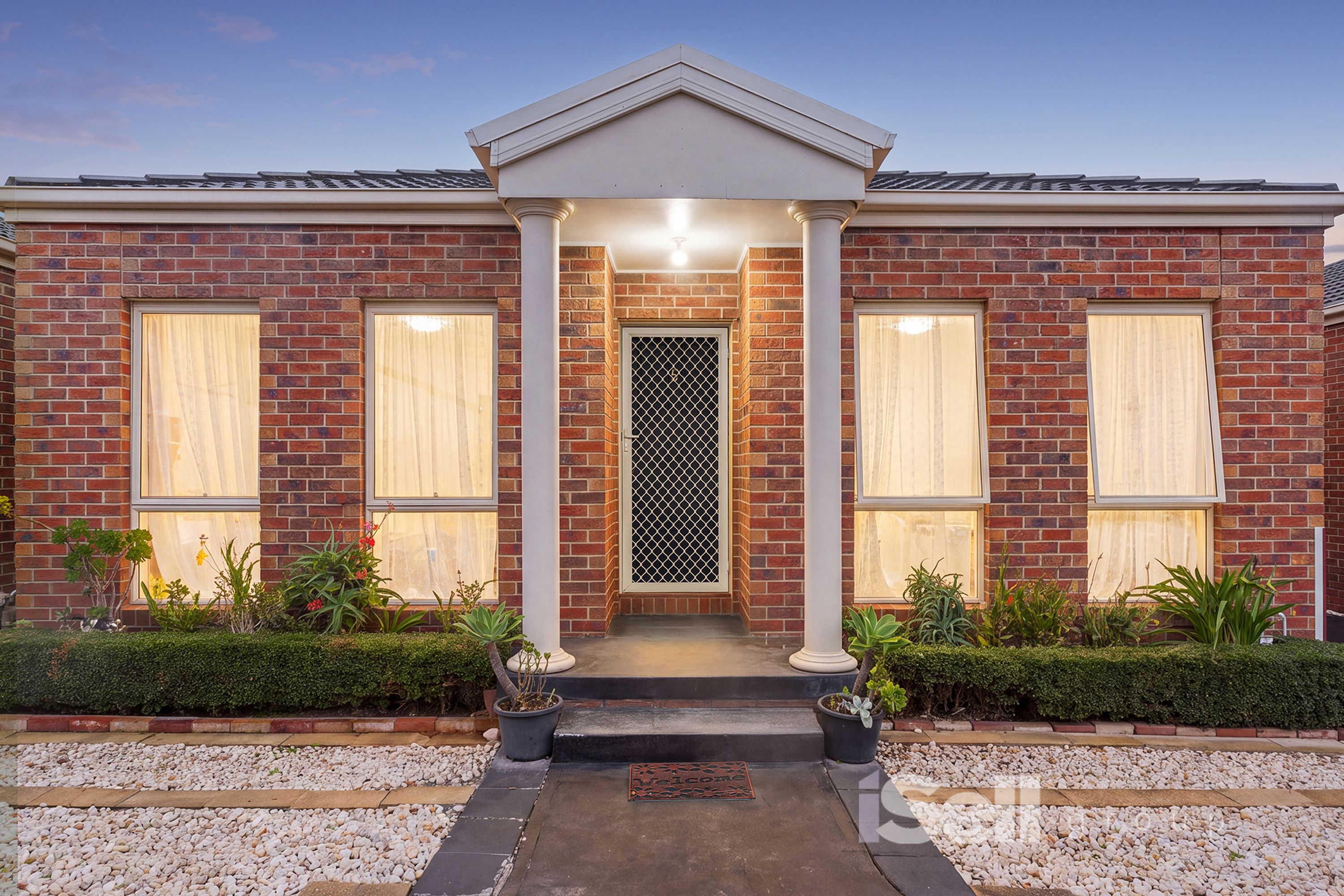 5/12A Clarevale Street, Clayton South - Image 1