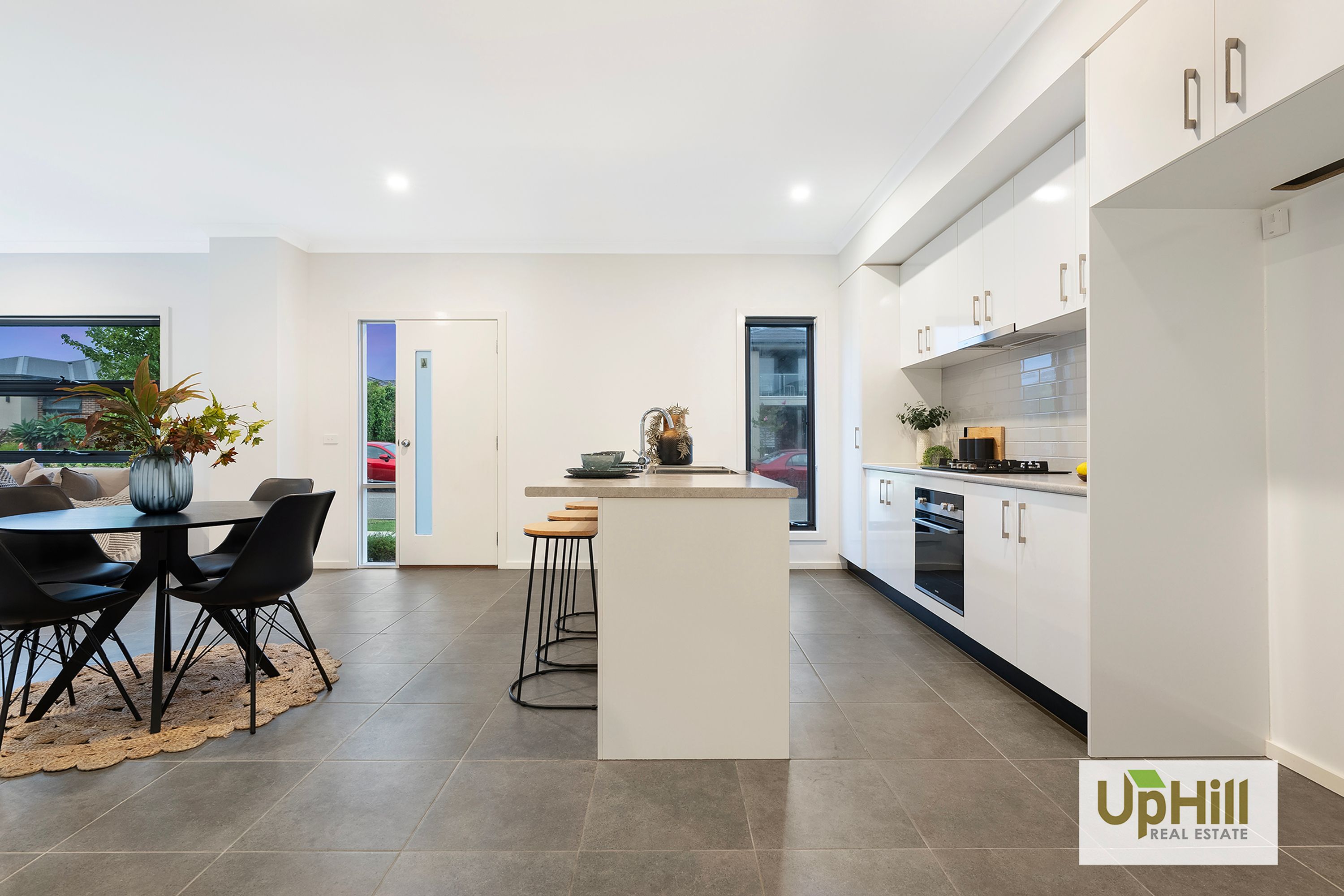 4S Mountjoy Circuit, Clyde North - Thumbnail 4