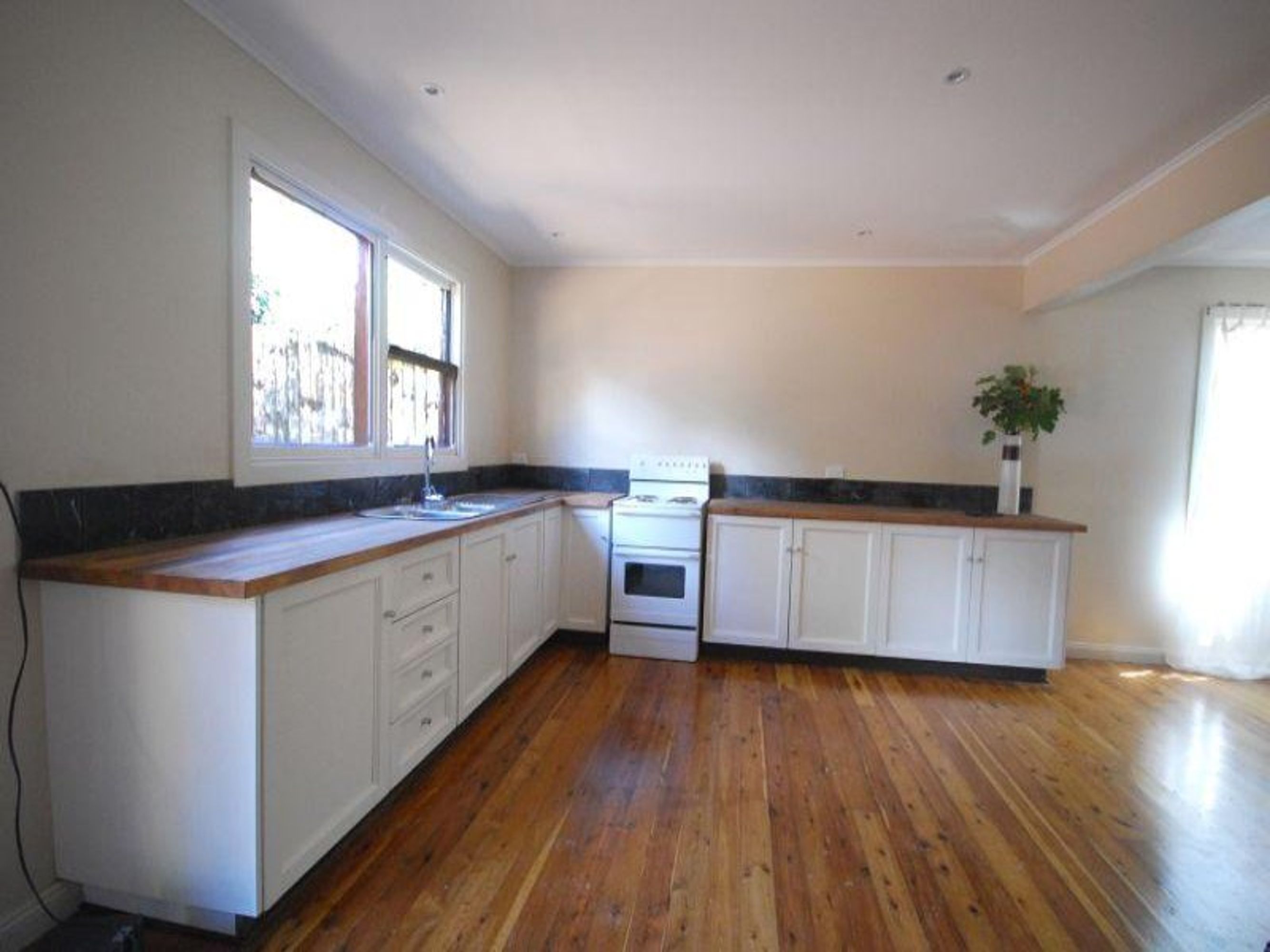 3 Somerset St, Medlow Bath - Thumbnail 3