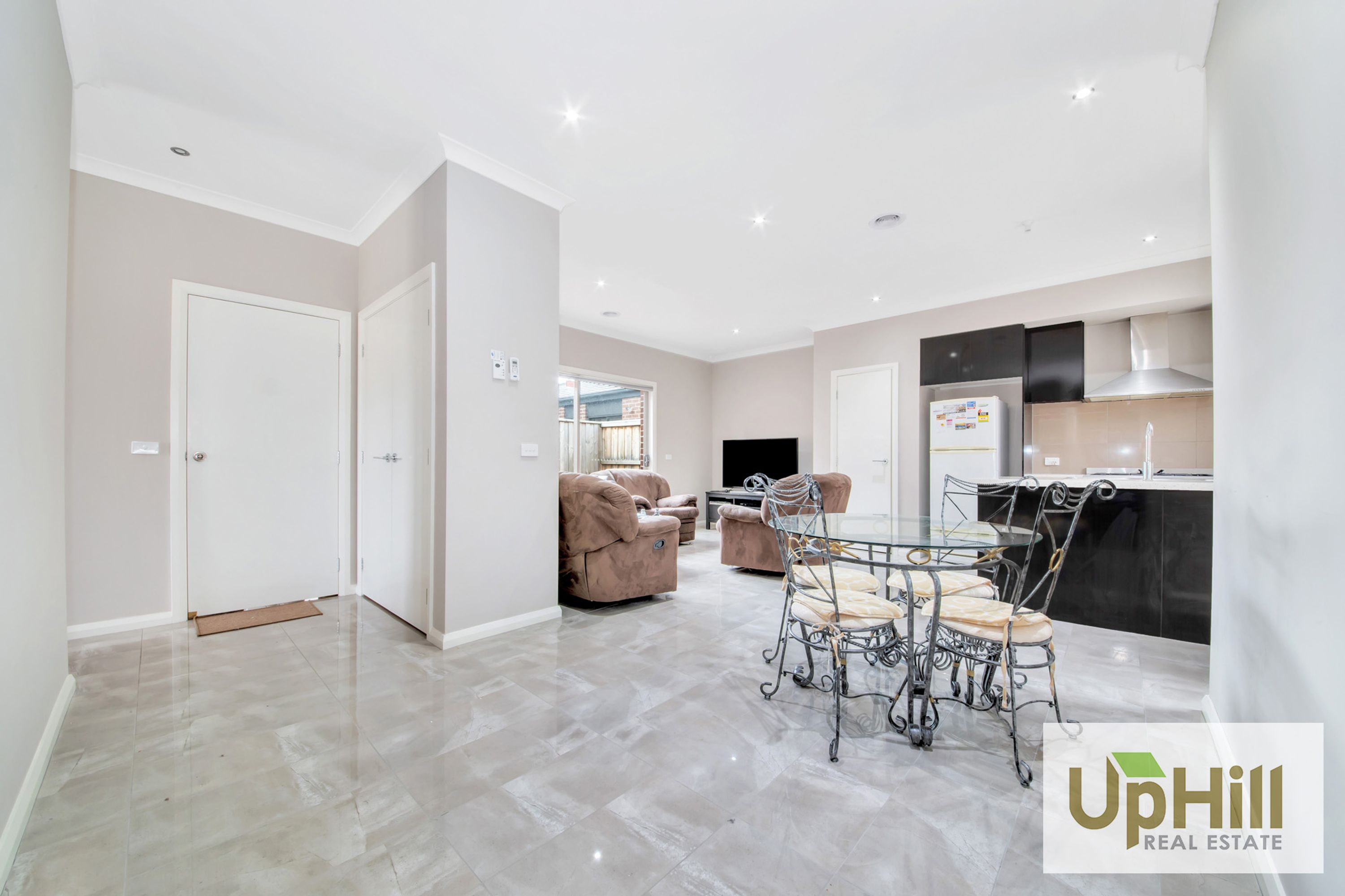 6 The Oaks Avenue, Pakenham - Thumbnail 3