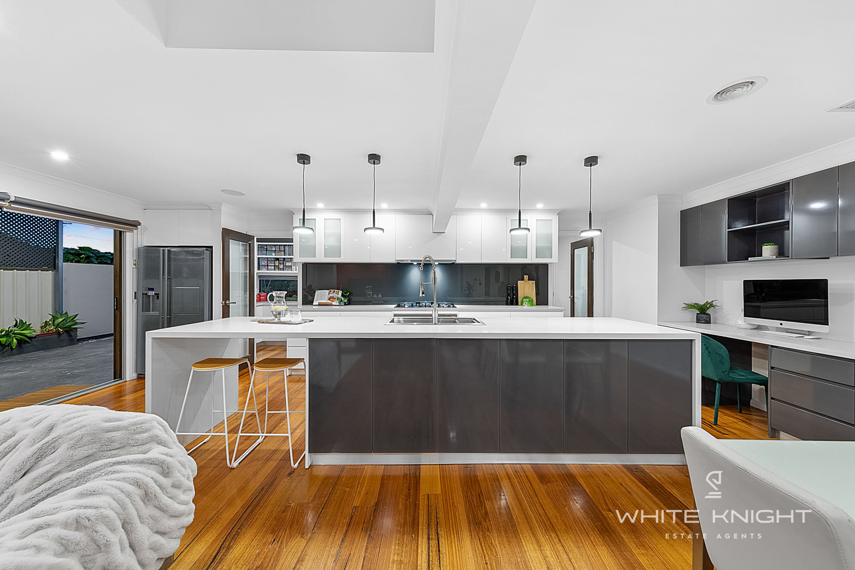 10 Axford Road, Kings Park VIC 3021, Kings Park - Thumbnail 3