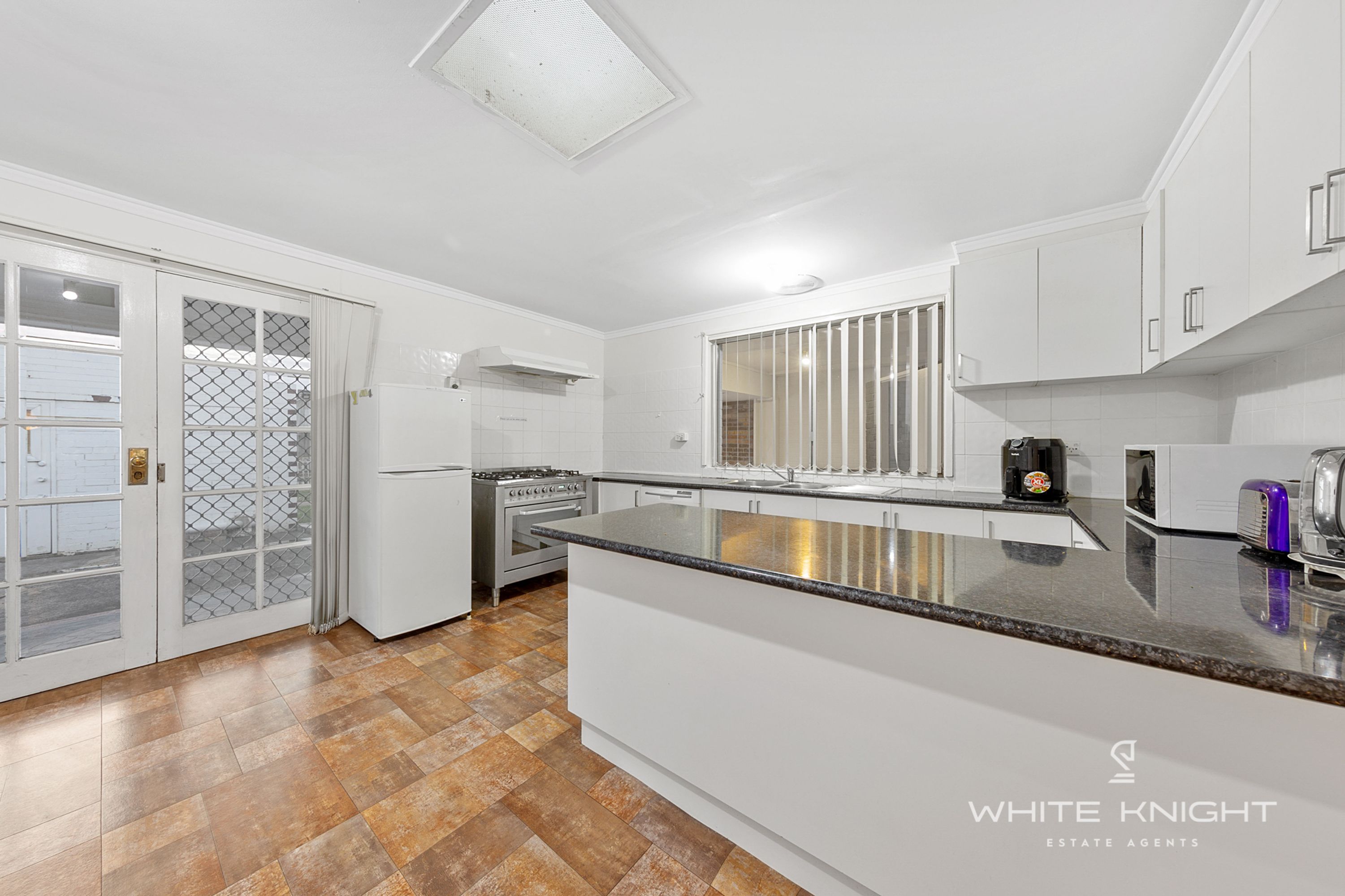 27 Stevens Road, St Albans VIC 3021, St Albans - Thumbnail 3