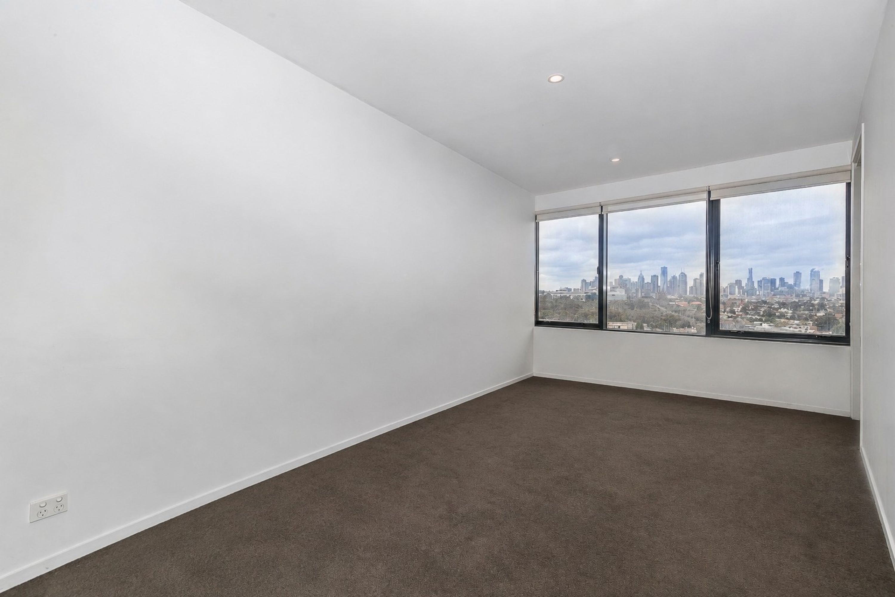 1811/18 Mt Alexander Road, Travancore - Thumbnail 3