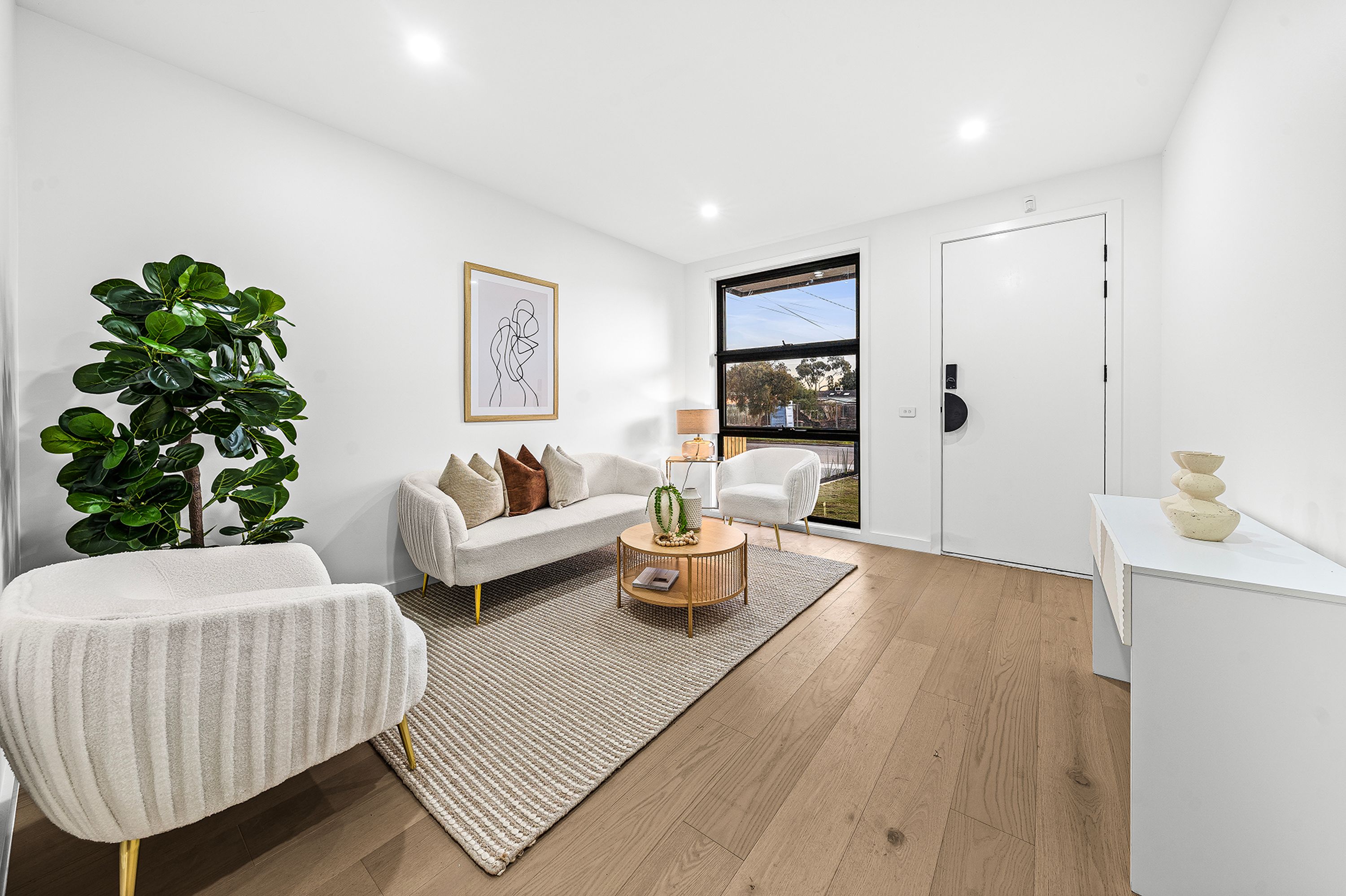 18 Lake Street, Avondale Heights VIC 3034, Avondale Heights - Thumbnail 2