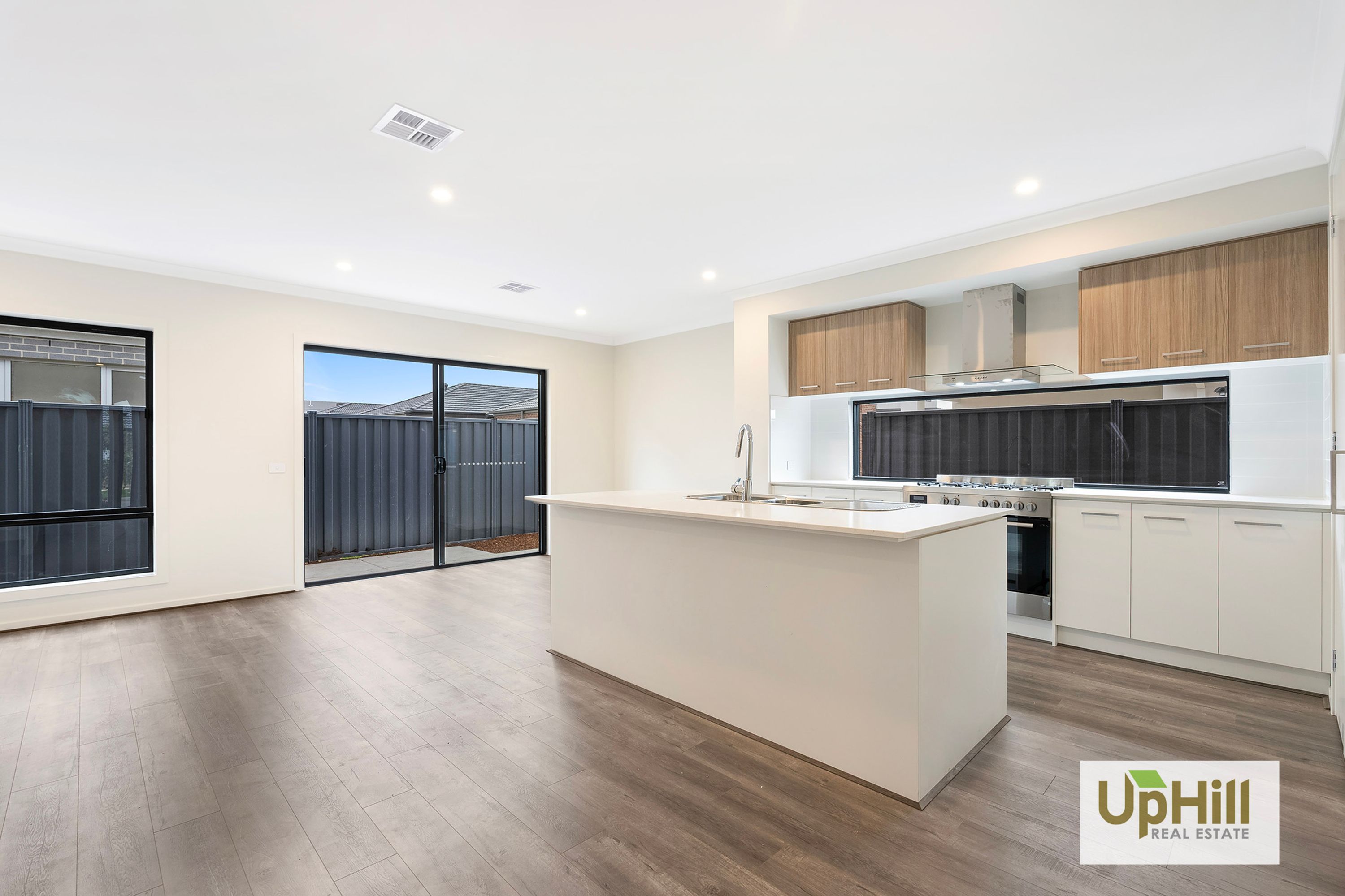 6 Newcastle Road, Clyde - Thumbnail 7