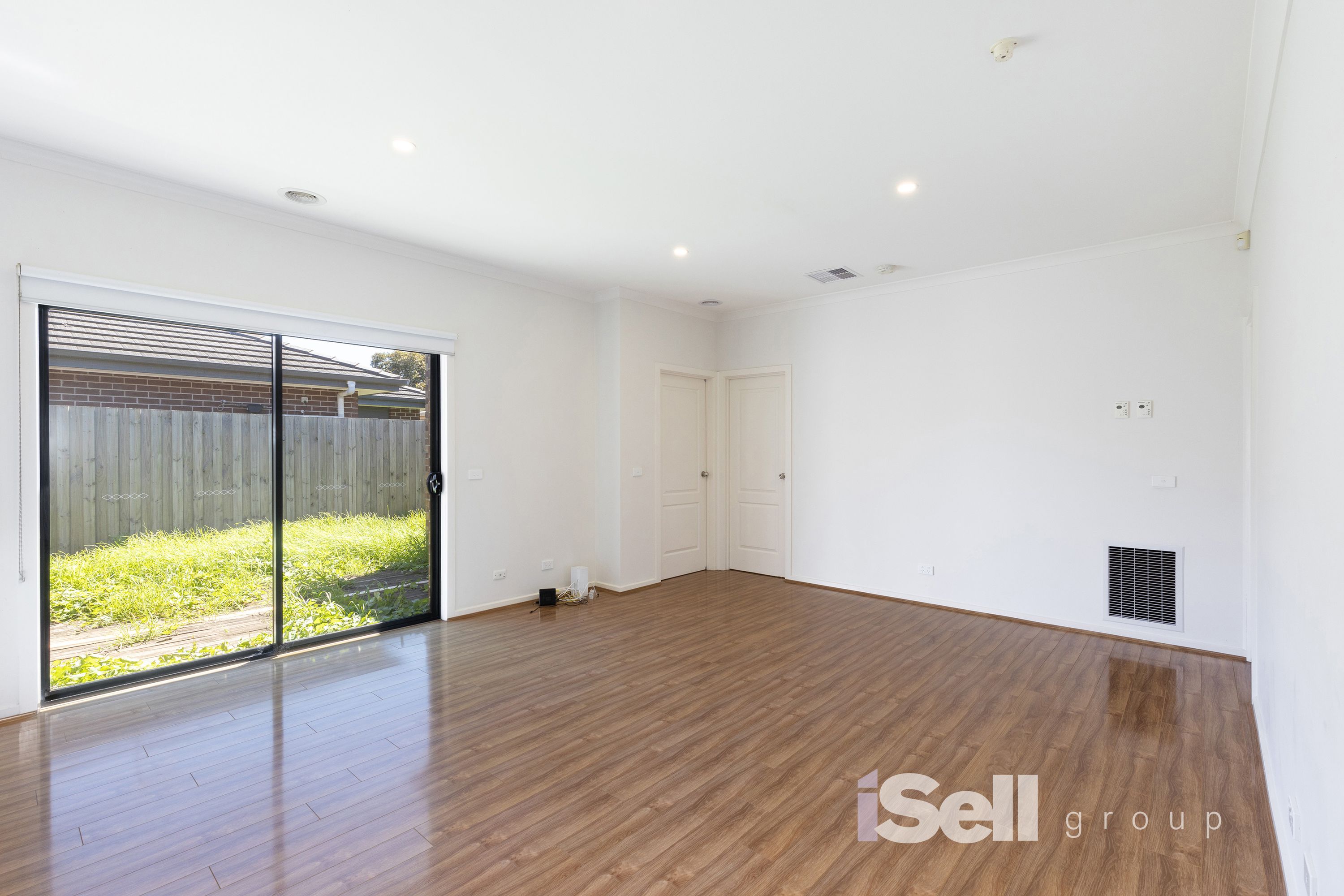 3/27 Stephenson Street, Springvale - Thumbnail 2