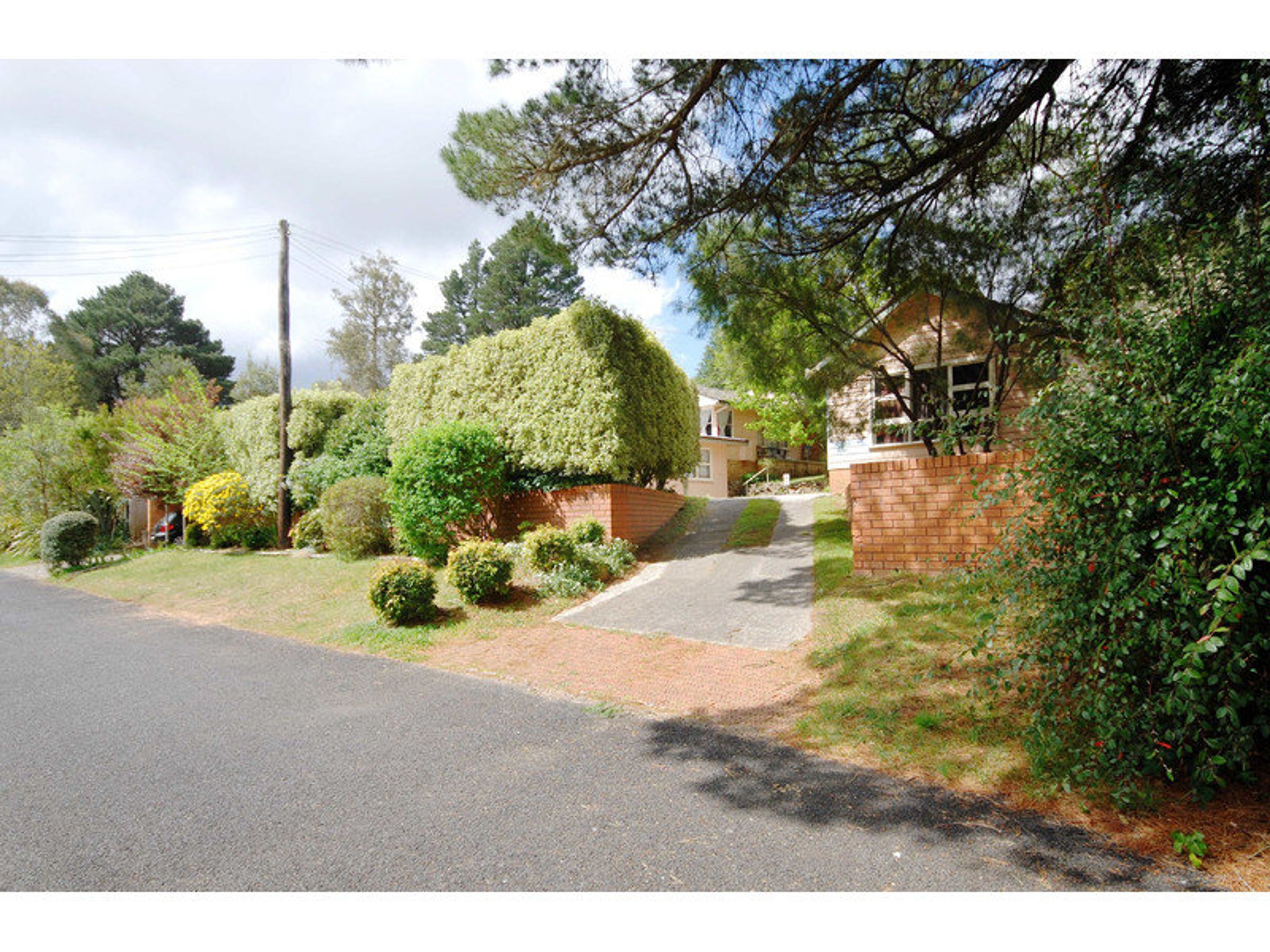 2/249-251 Katoomba Street, Katoomba - Thumbnail 2