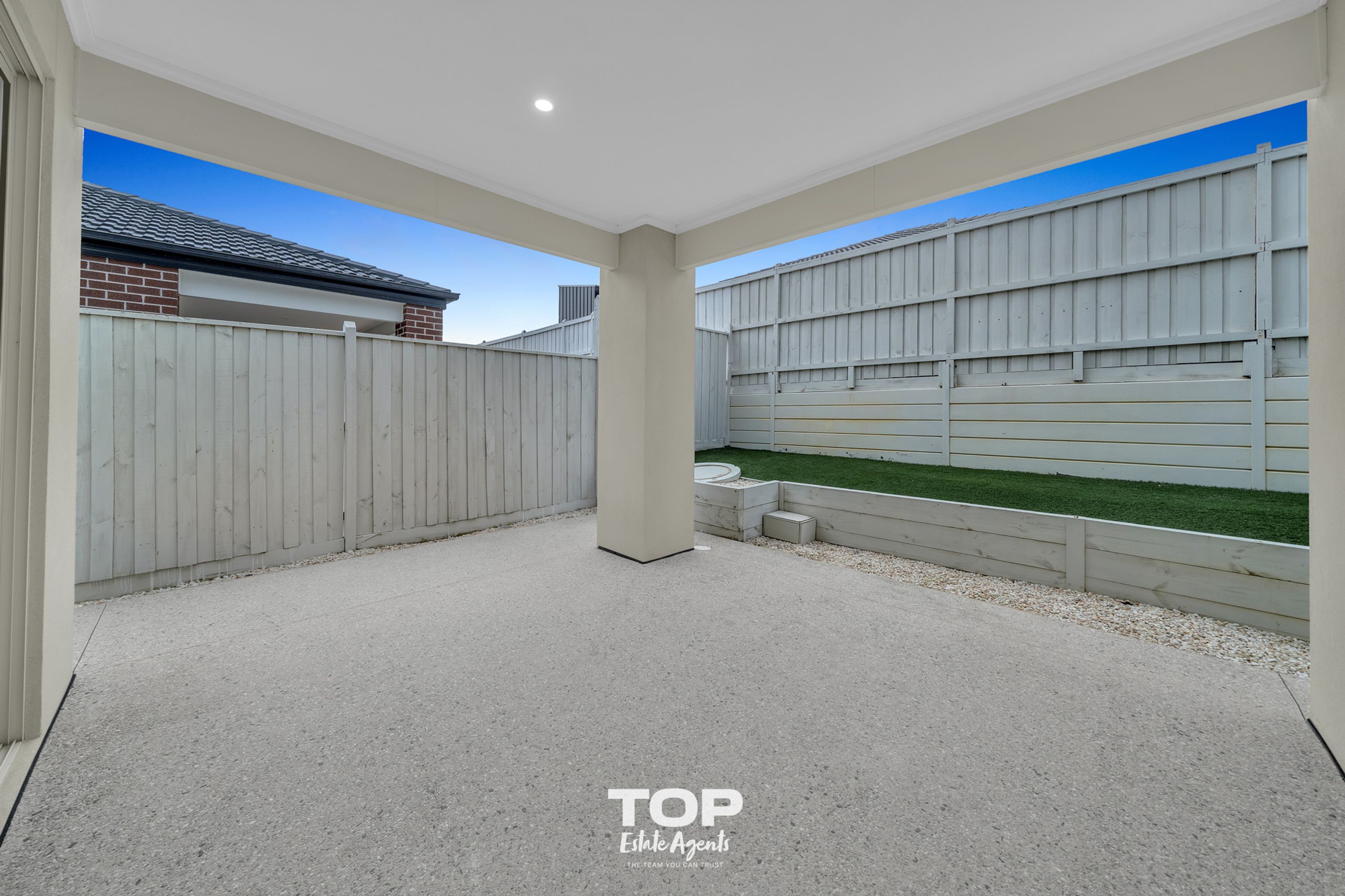 31 Gallant Drive, Clyde North - Thumbnail 7